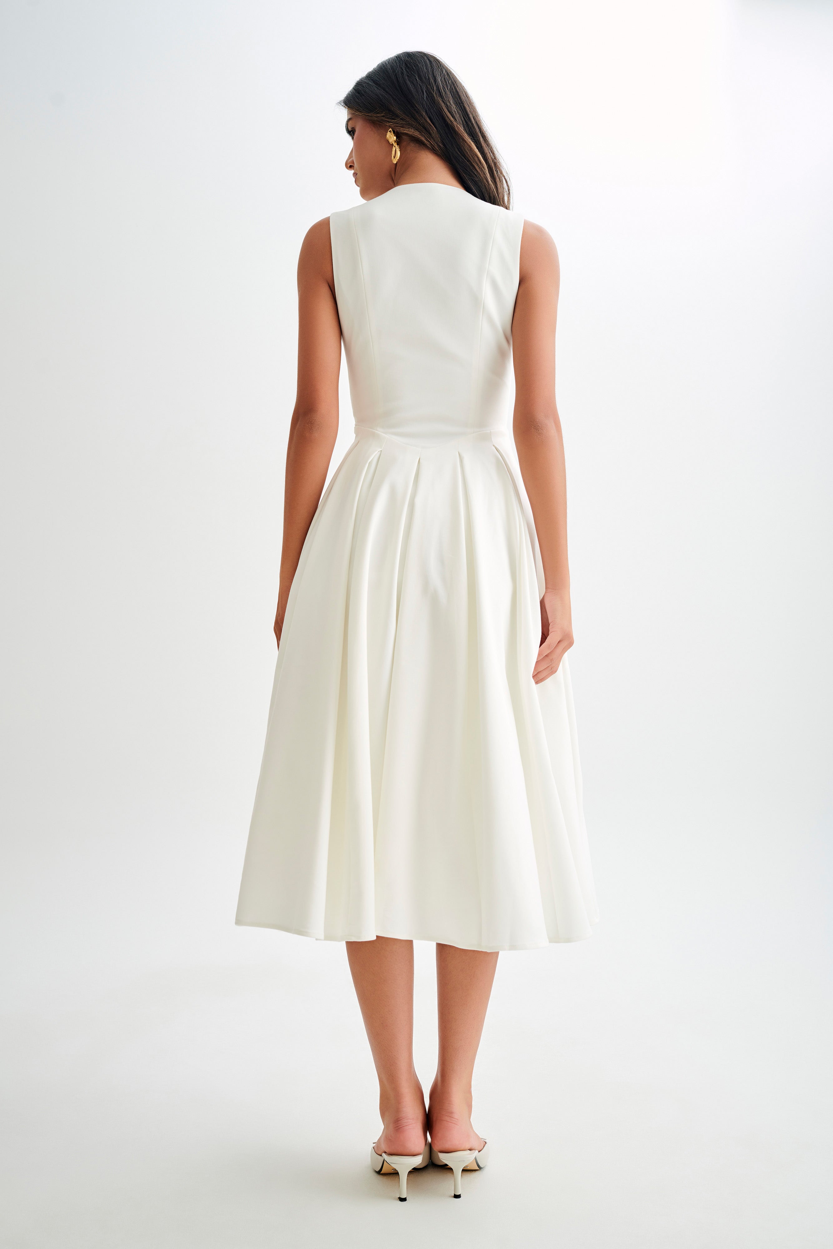 Keely Cotton Sleeveless Midi Dress in White – Chic&Drifts