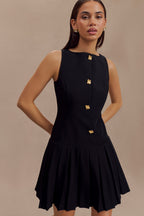 Mackenzie Sleeveless Pleated Mini Dress in Black – Chic&Drifts