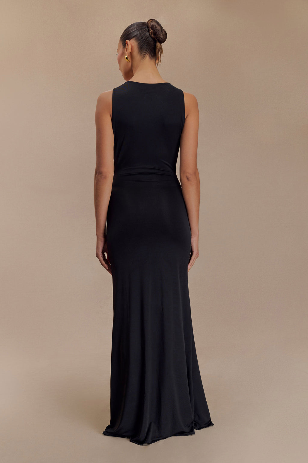 Beck Plunge Maxi Dress With Floral Hardware in Black – Chic&Drifts