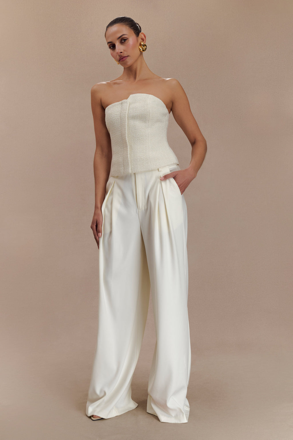 Parker Boucle Strapless Asymmetric Top in Ivory – Chic&Drifts
