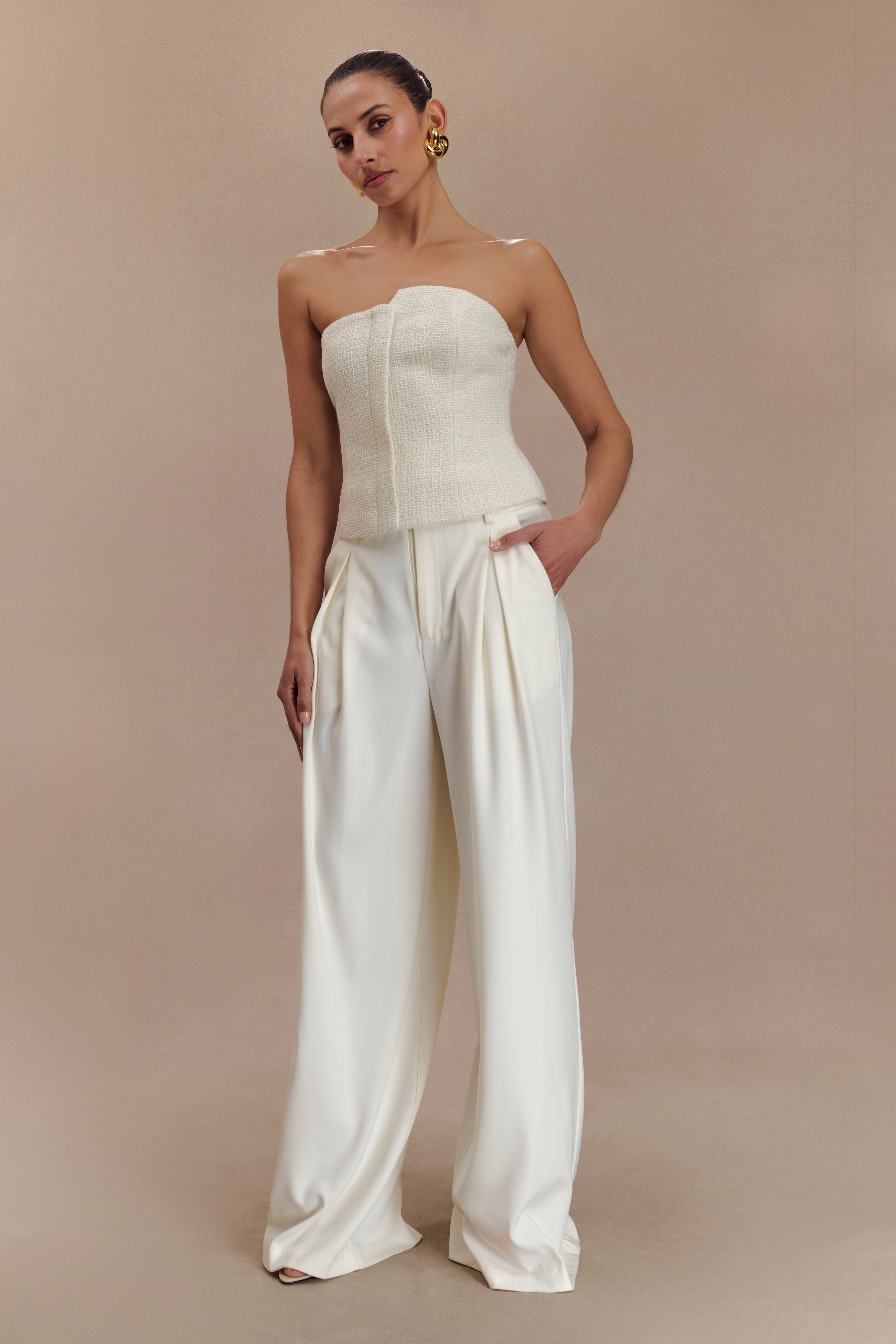 Parker Boucle Strapless Asymmetric Top in Ivory – Chic&Drifts
