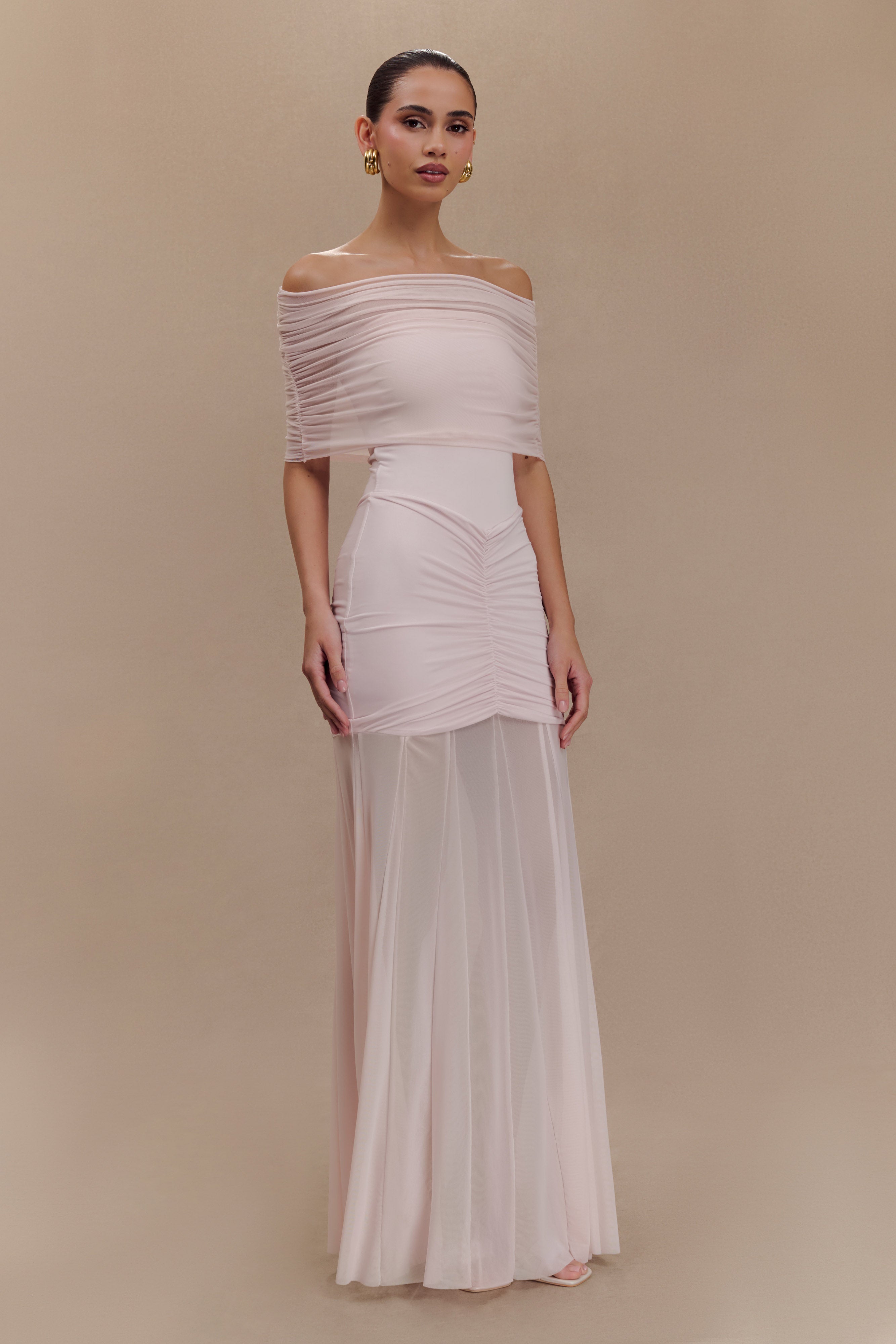 Caspian Slinky And Mesh Off Shoulder Maxi Dress in Pale Pink – Chic&Drifts