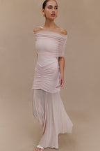 Caspian Slinky And Mesh Off Shoulder Maxi Dress in Pale Pink – Chic&Drifts