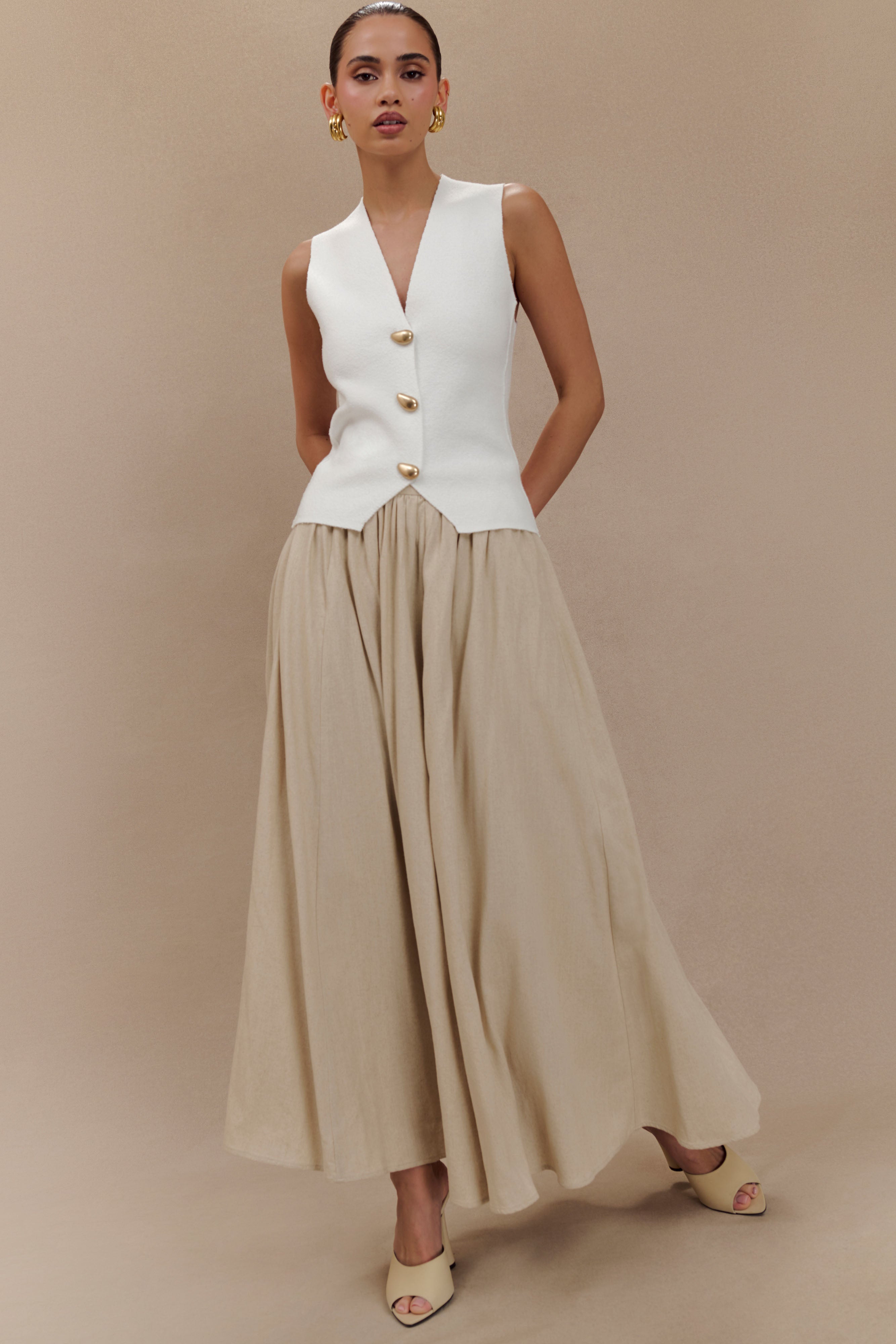 Clarence Linen A-Line Maxi Skirt in Natural – Chic&Drifts