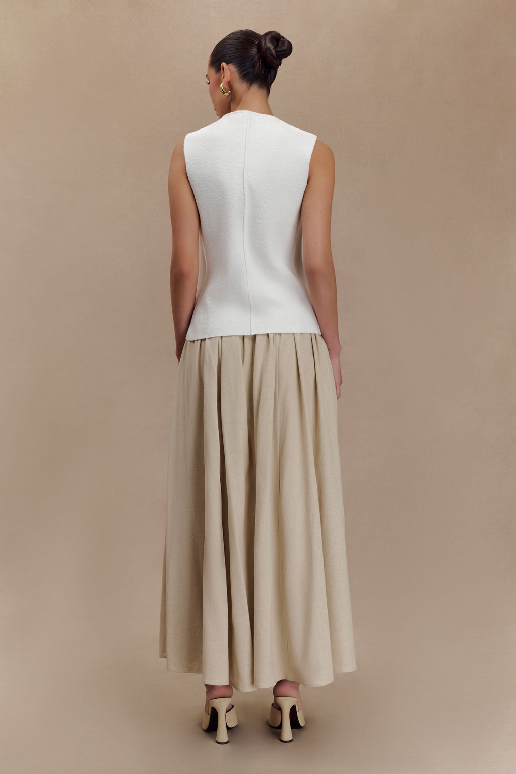 Clarence Linen A-Line Maxi Skirt in Natural – Chic&Drifts