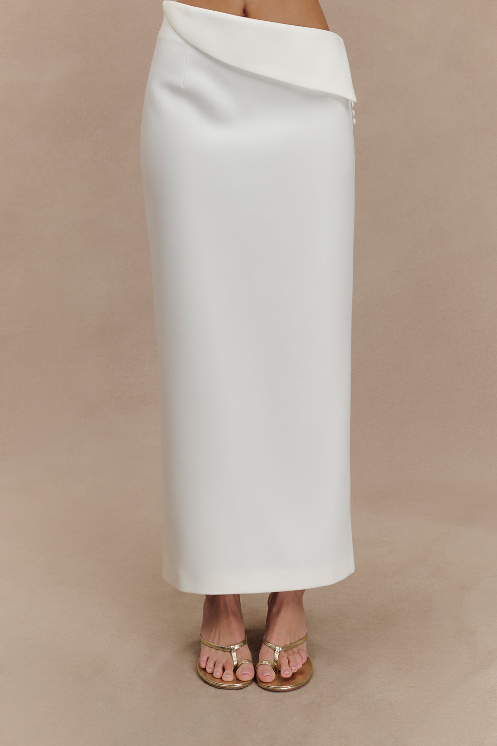 Astrid Suiting Midi Skirt in White – Chic&Drifts