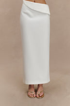 Astrid Suiting Midi Skirt in White – Chic&Drifts