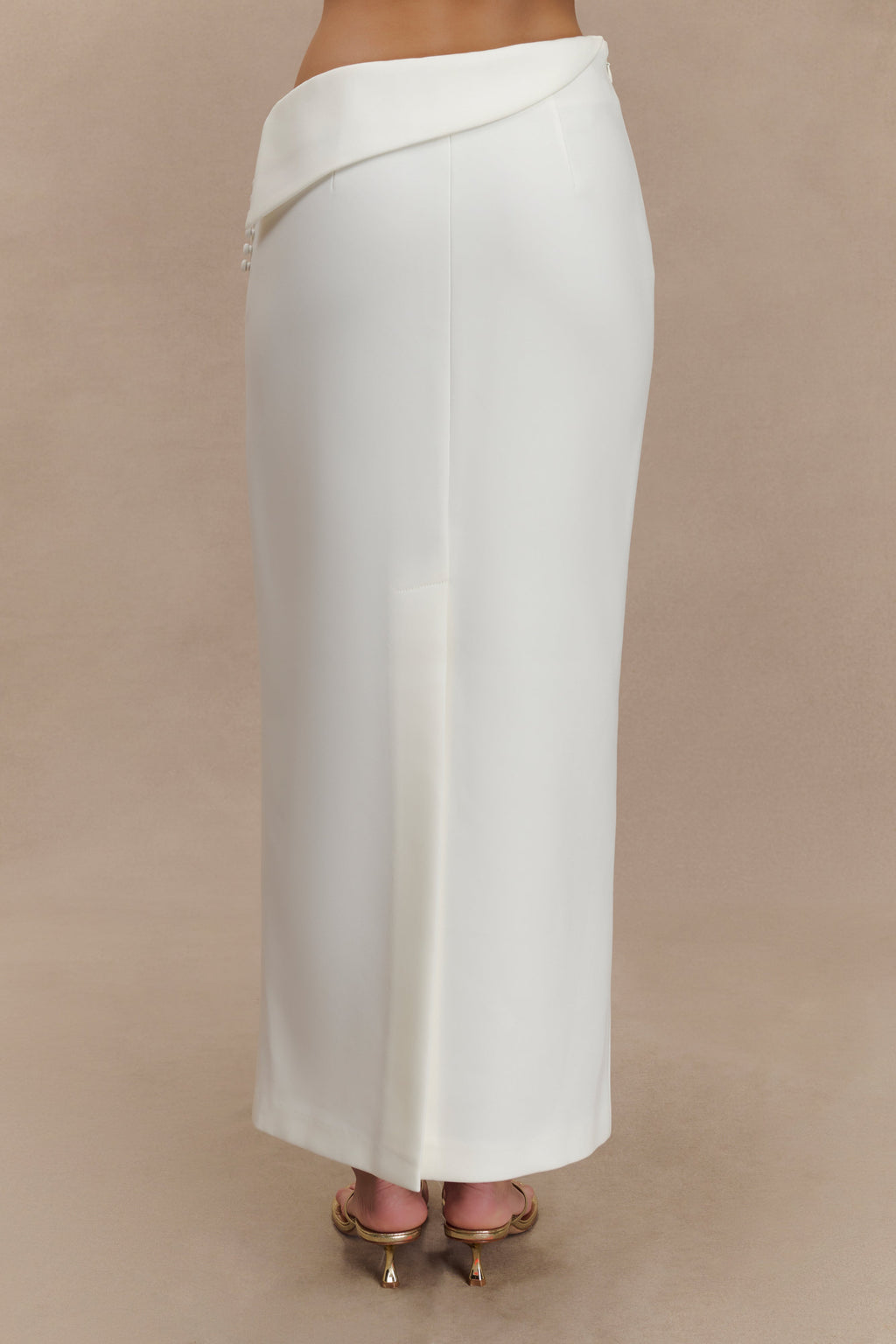 Astrid Suiting Midi Skirt in White – Chic&Drifts