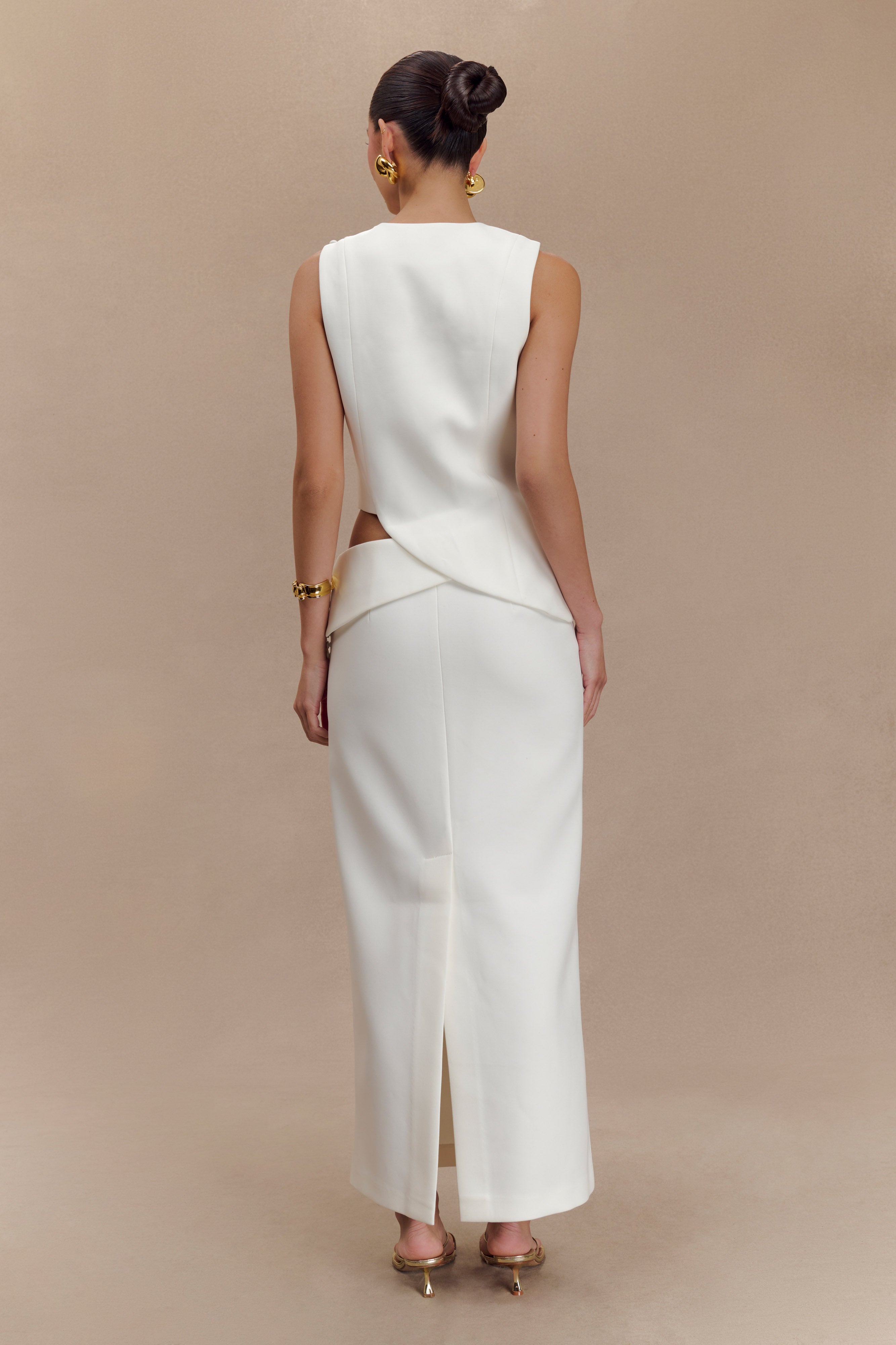 Astrid Suiting Midi Skirt in White – Chic&Drifts