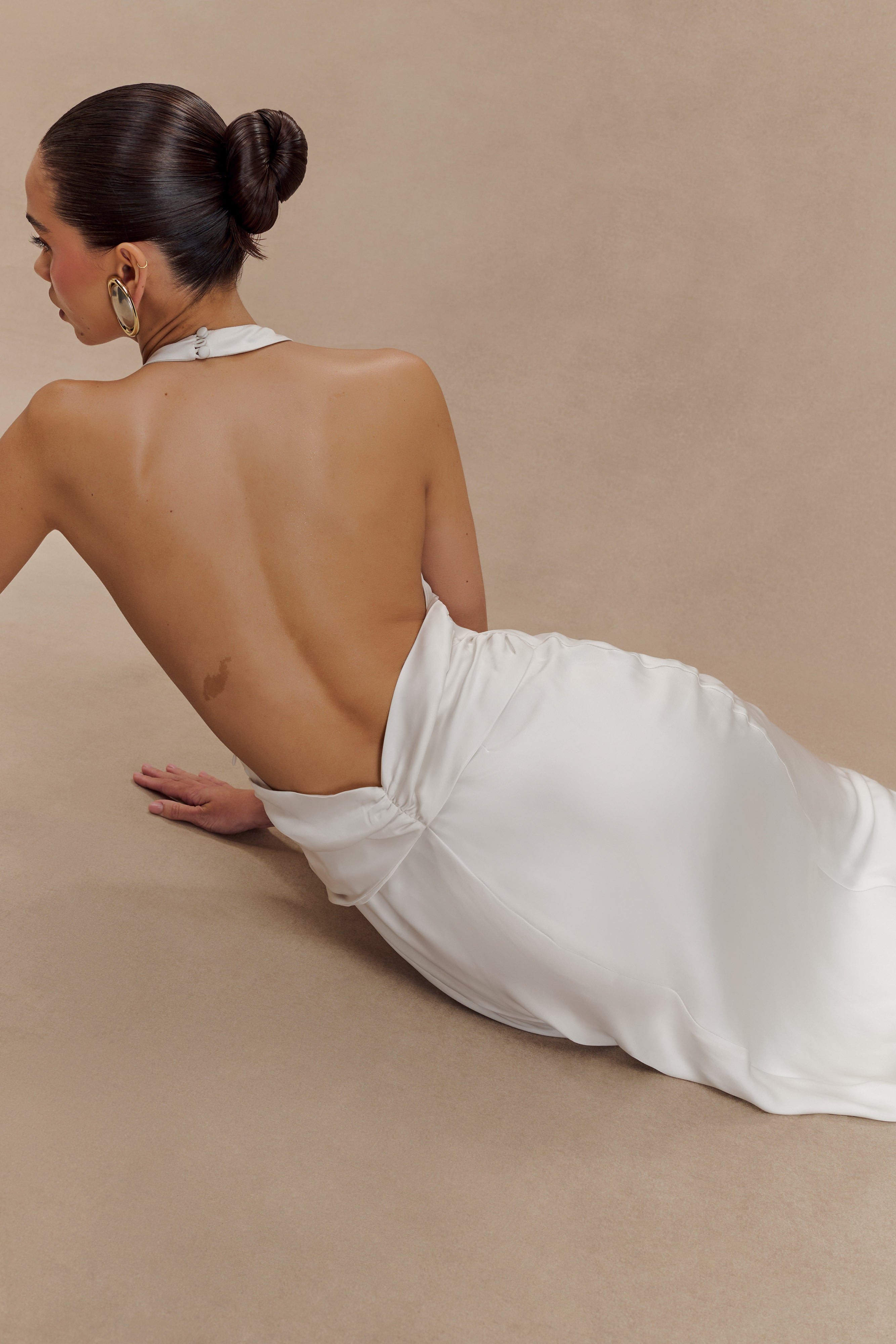 Rinna Satin Halter Maxi Dress in Ivory – Chic&Drifts