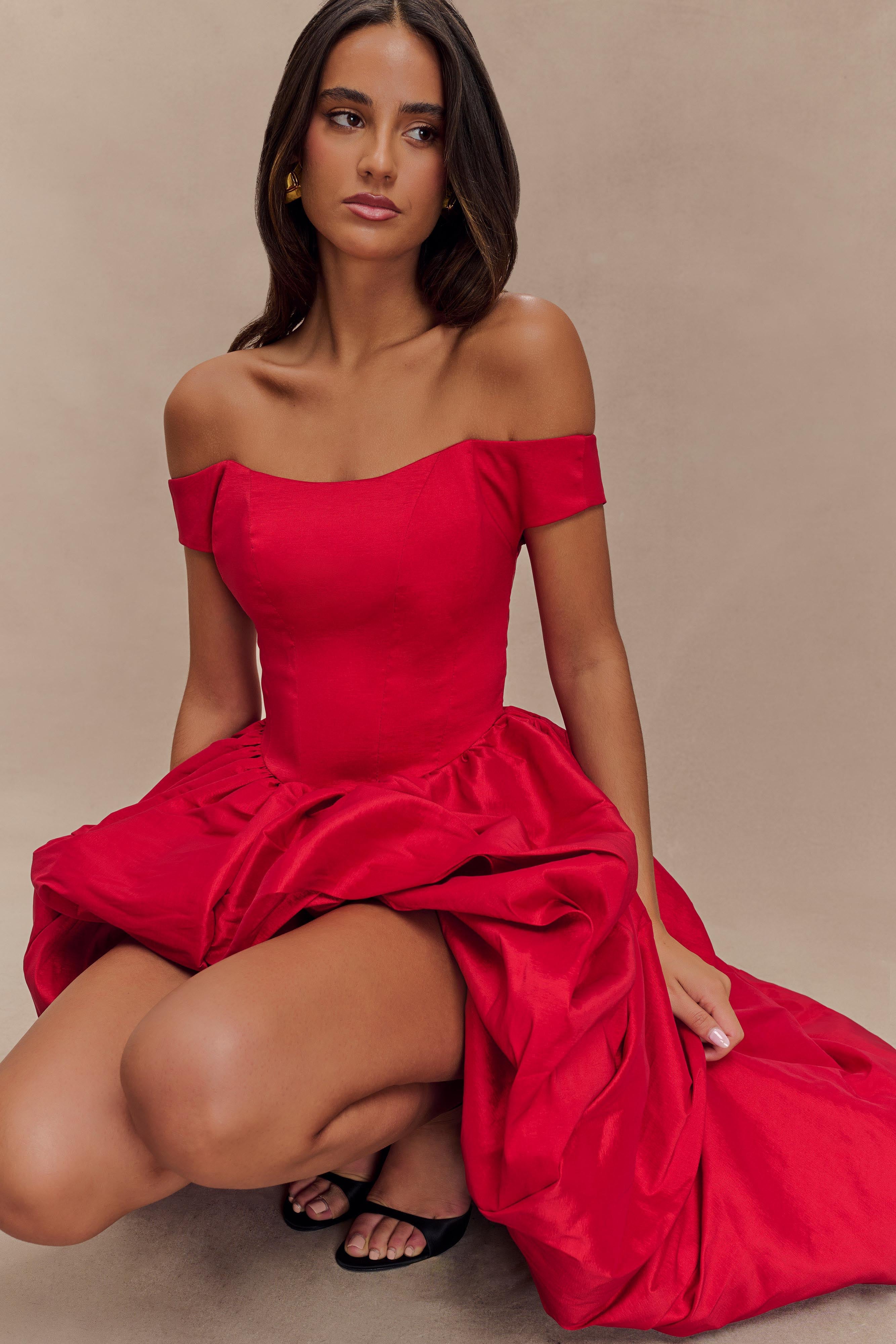 Amelia Bubble Maxi Dress in Ruby Red – Chic&Drifts