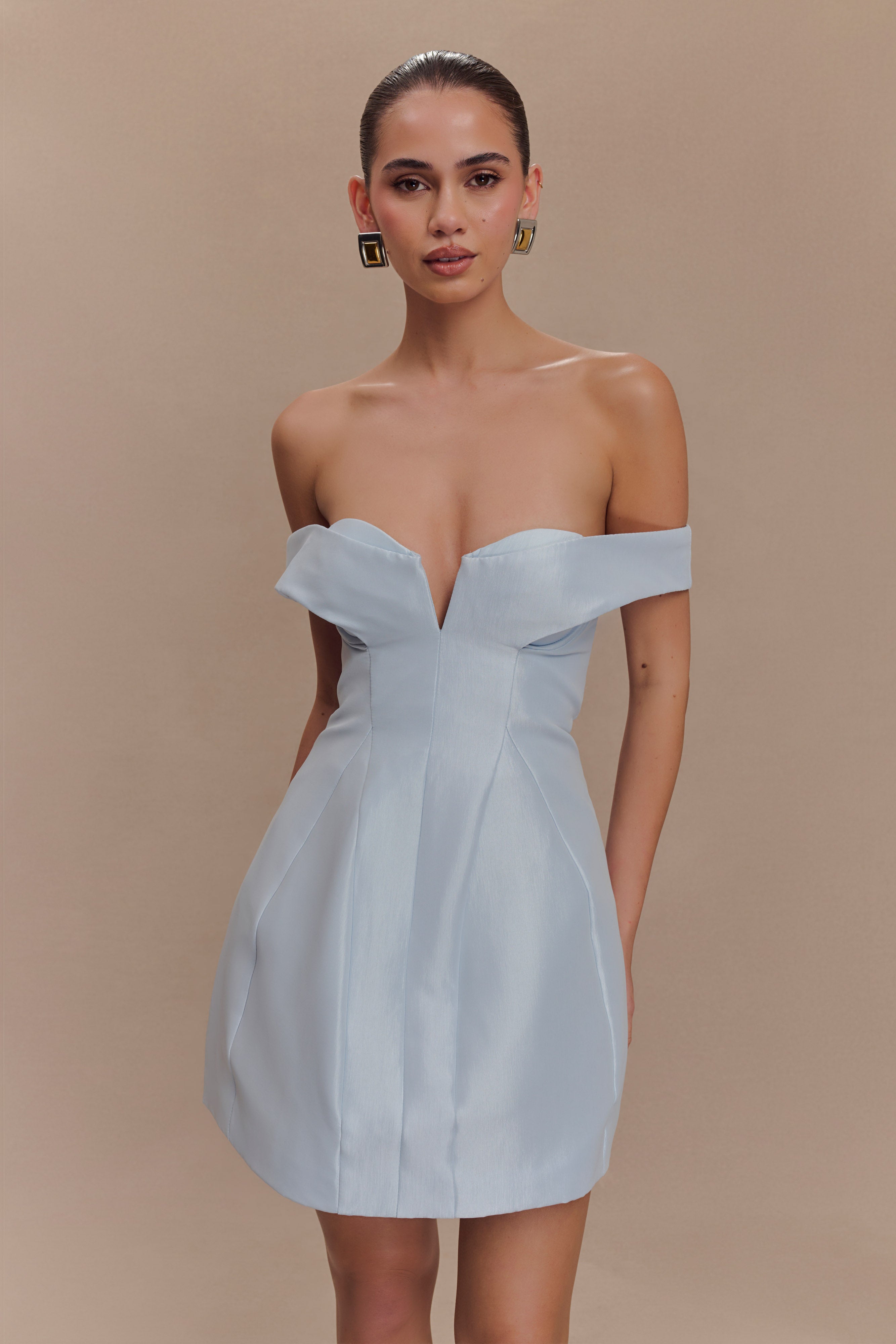 Diana Off Shoulders Mini Dress in Powder Baby Blue – Chic&Drifts