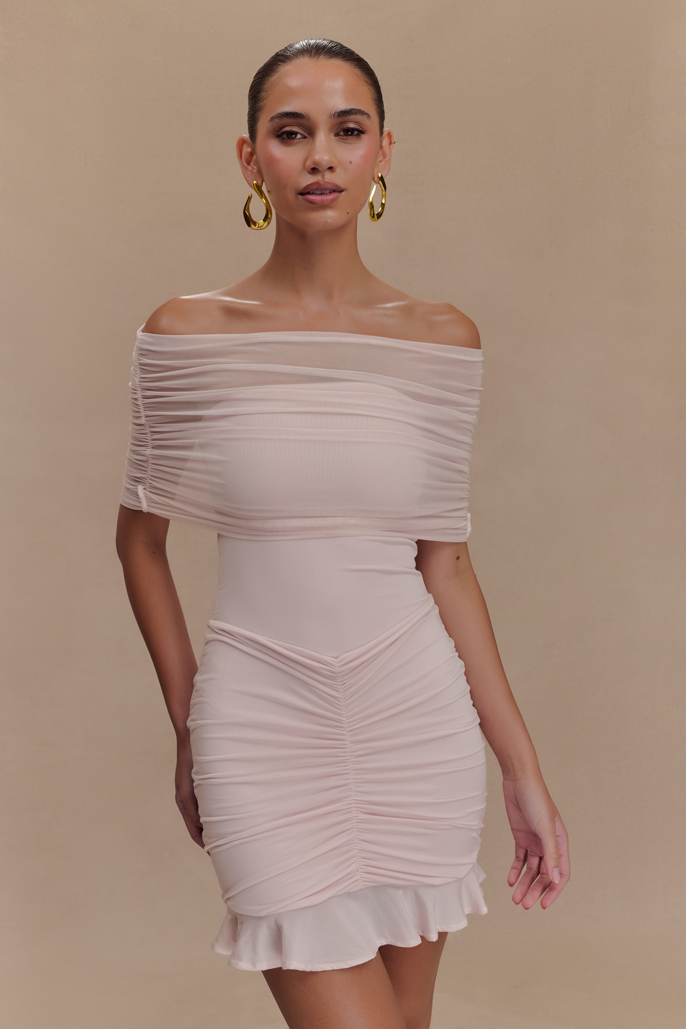 Caspian Slinky And Mesh Off Shoulder Mini Dress in Pale Pink – Chic&Drifts