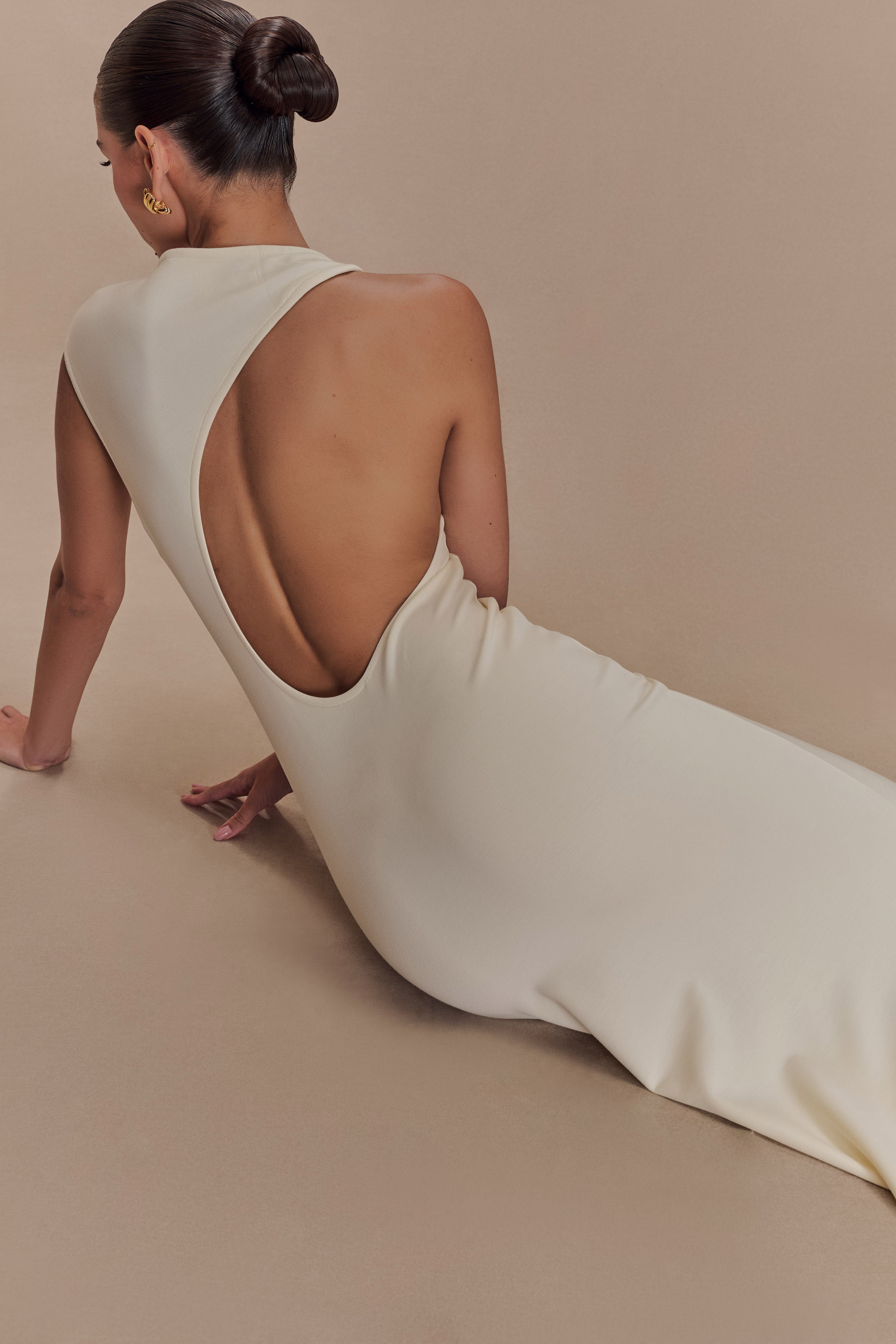 Katerina Scuba Jersey Cut Out Maxi Dress in Ivory – Chic&Drifts