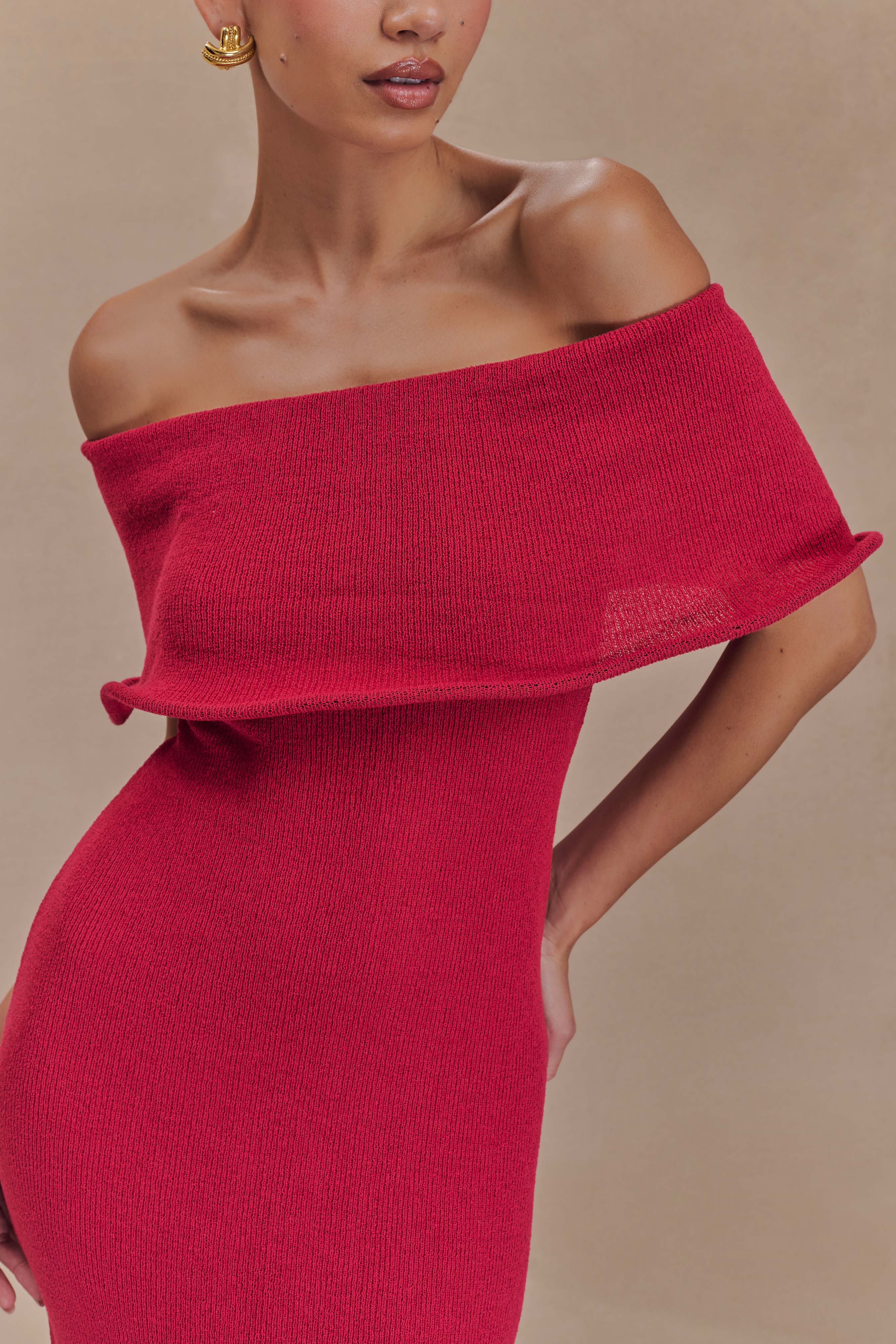 Molly Off Shoulder Knit Midi Dress in Raspberry – Chic&Drifts