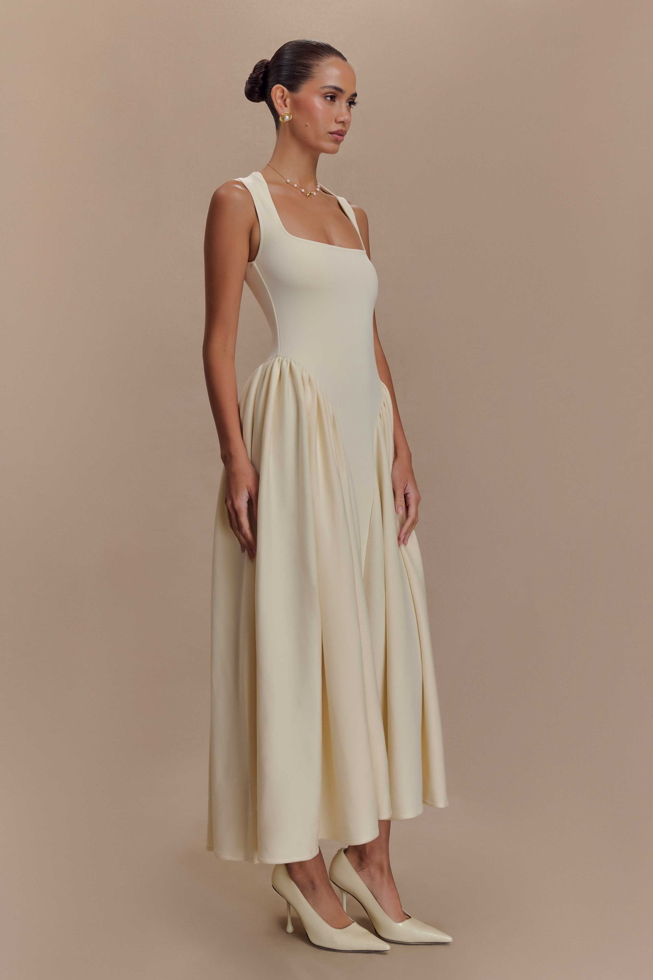 Sharon Scuba Jersey Midi Dress in Ivory – Chic&Drifts