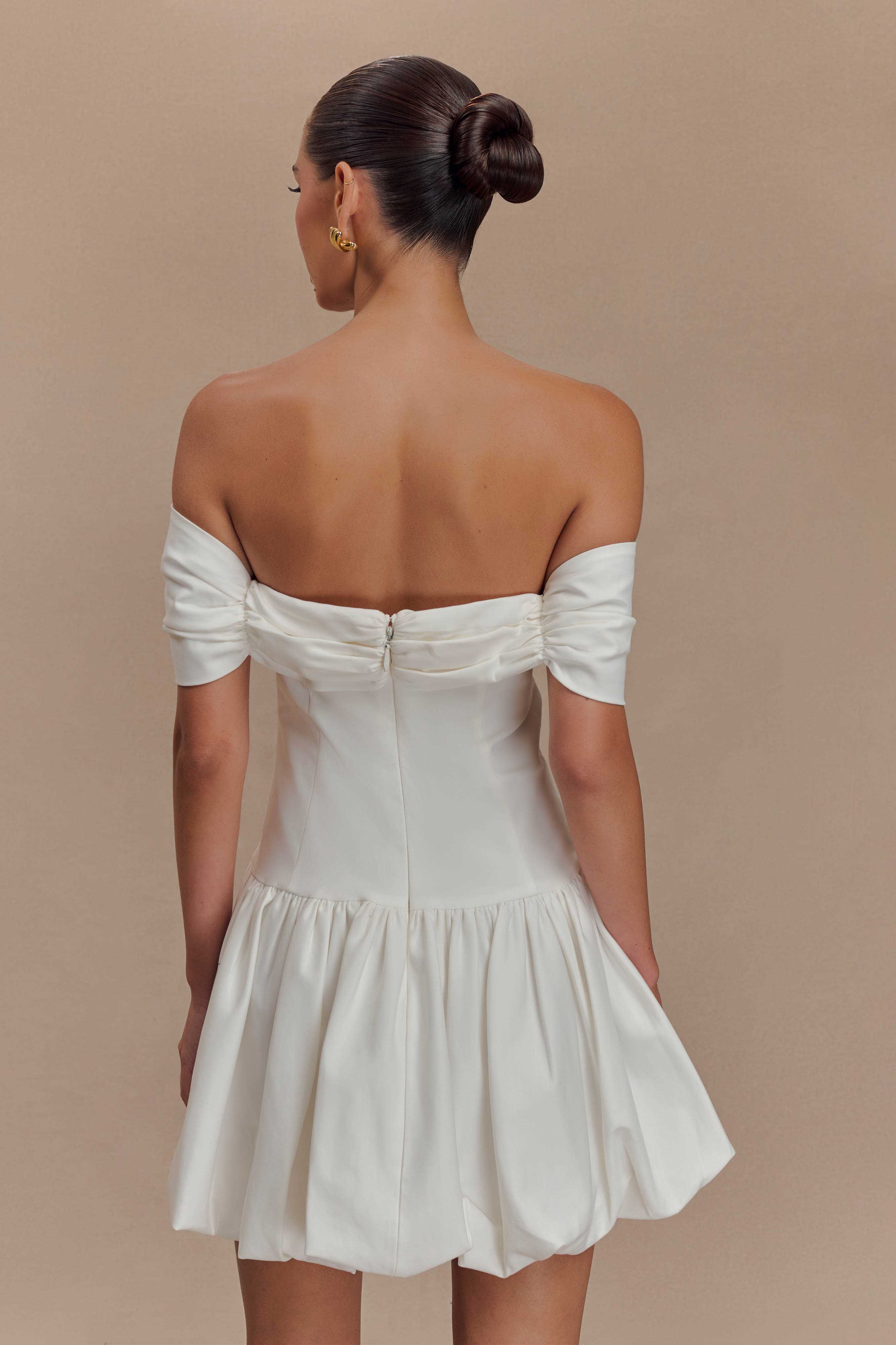 Giovanna Off Shoulder Mini Dress in White – Chic&Drifts