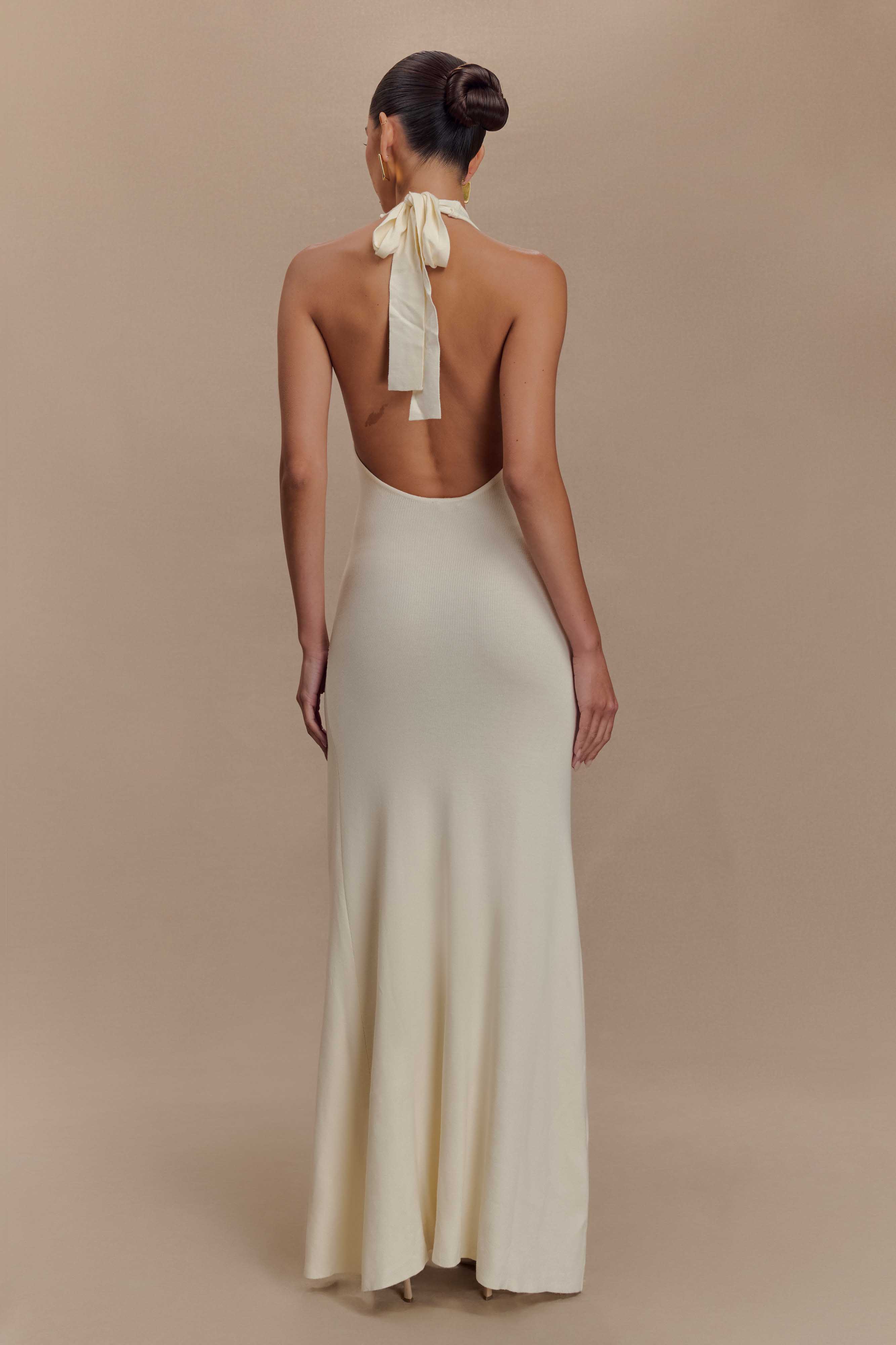 Shiloh Rose Knit Halter Maxi Dress in Ivory – Chic&Drifts