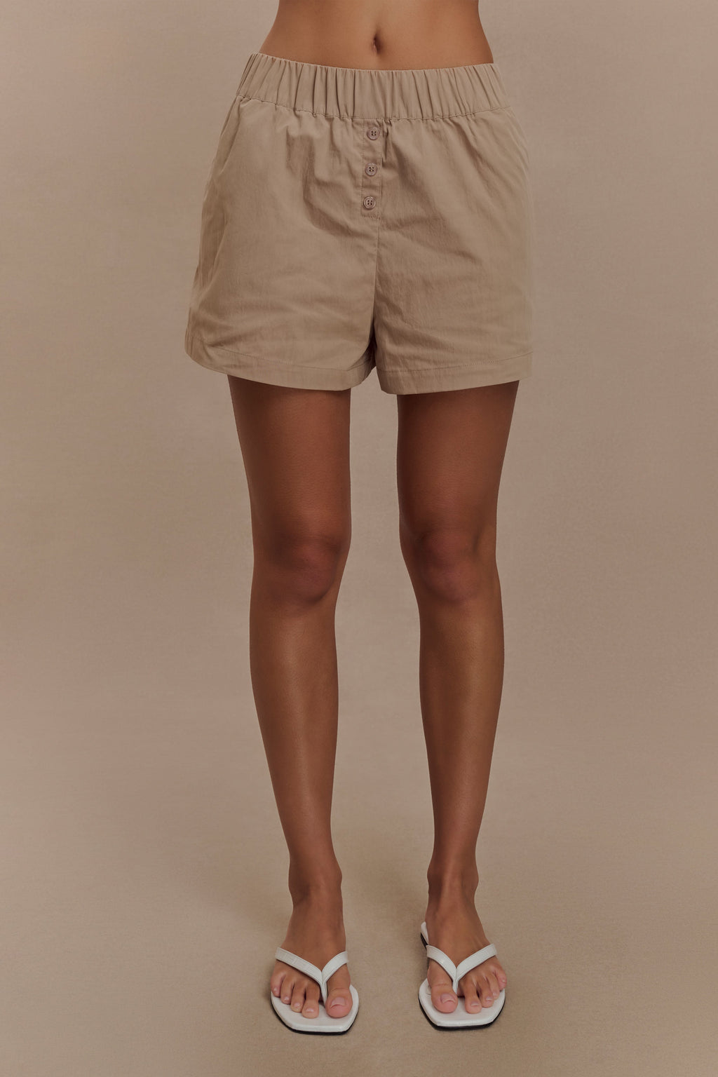 Johanna Cotton Relaxed Shorts in Sand – Chic&Drifts