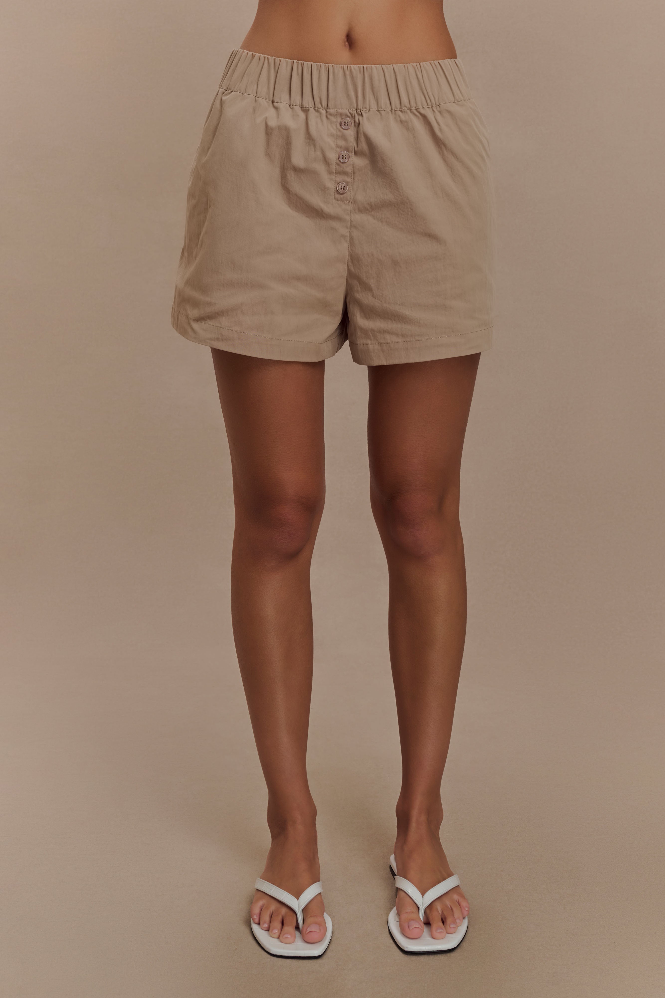 Johanna Cotton Relaxed Shorts in Sand – Chic&Drifts