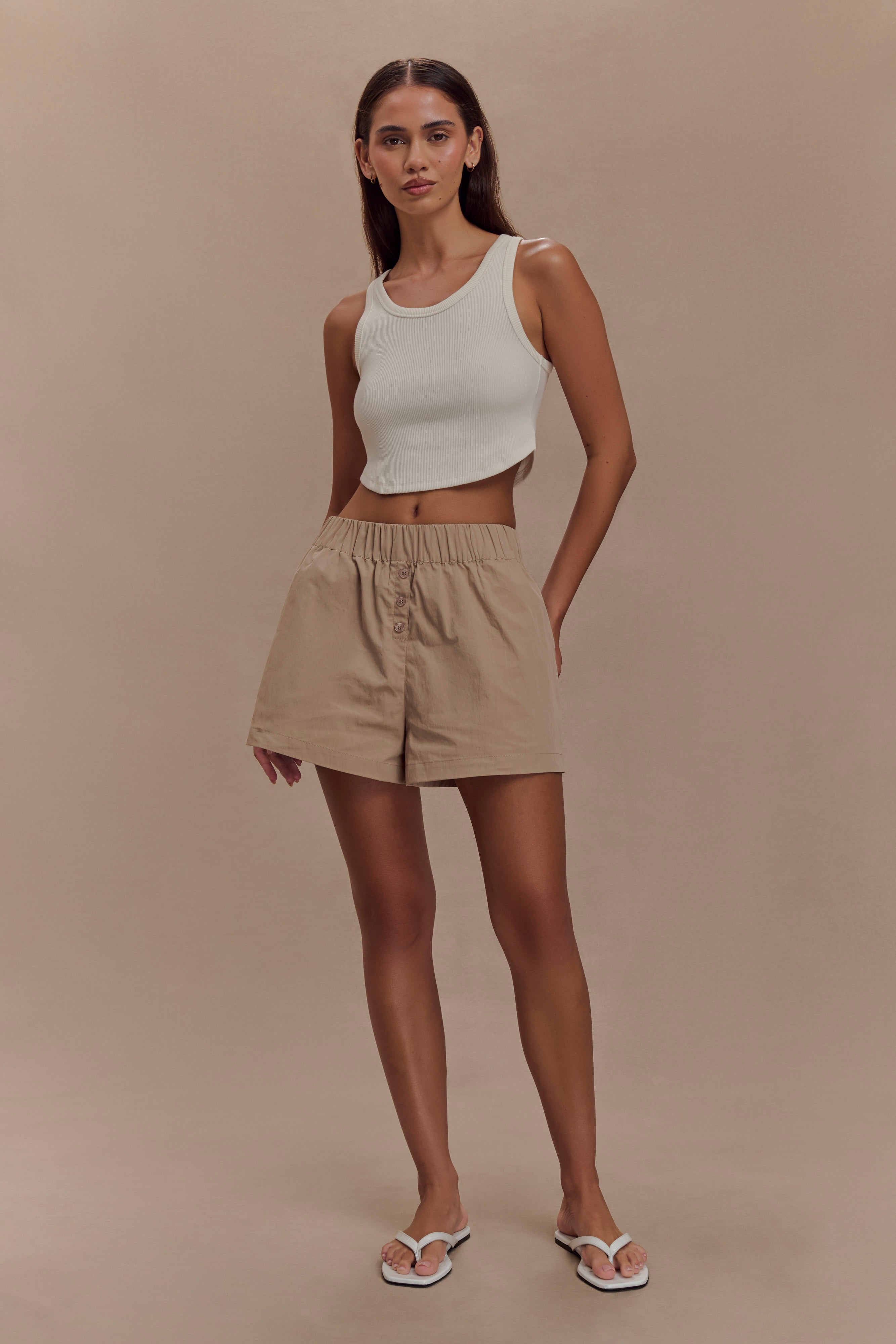 Johanna Cotton Relaxed Shorts in Sand – Chic&Drifts