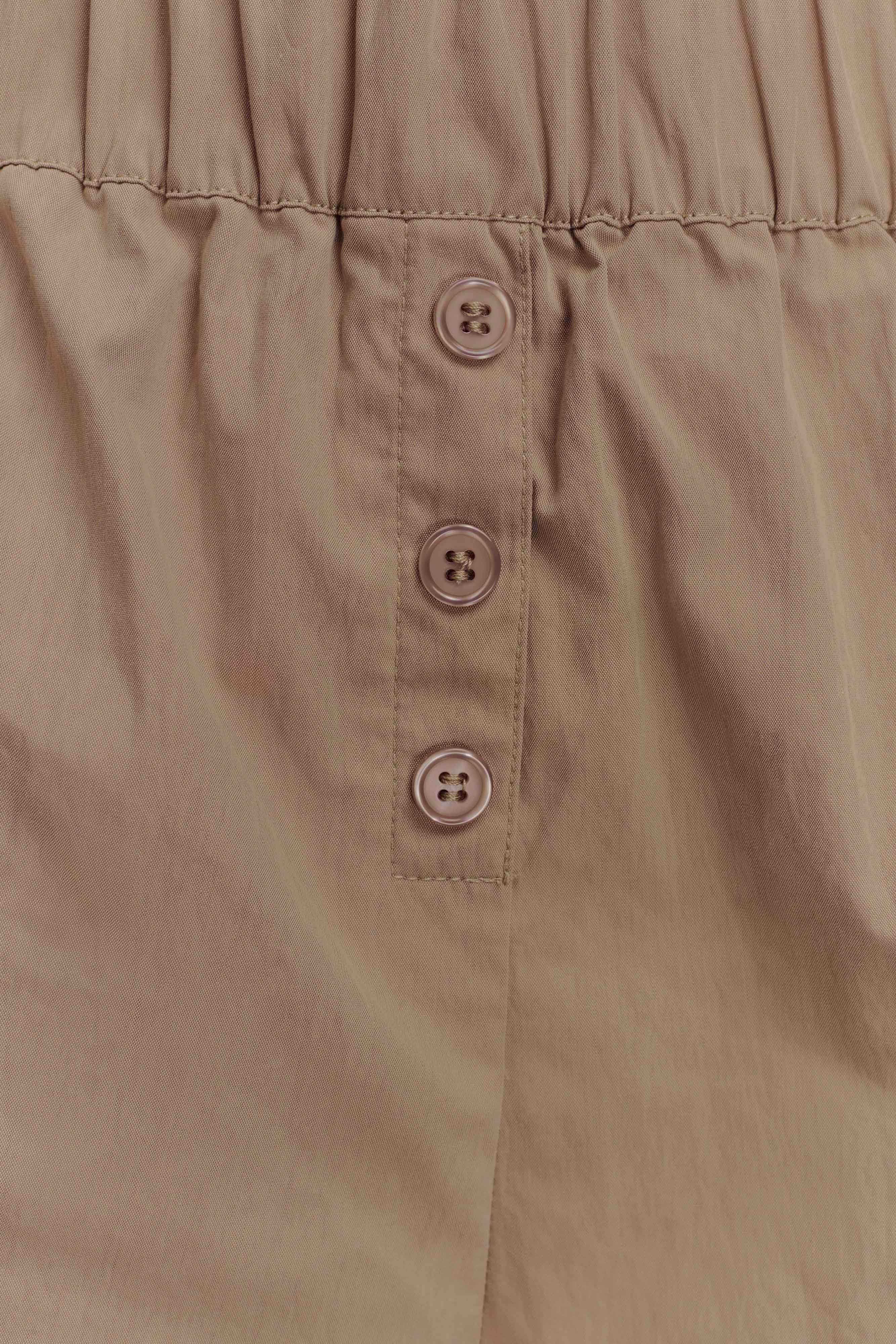 Johanna Cotton Relaxed Shorts in Sand – Chic&Drifts