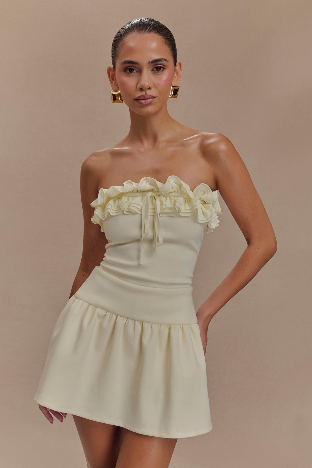 Jennie Ruffle Off Shoulder Top in Ivory – Chic&Drifts