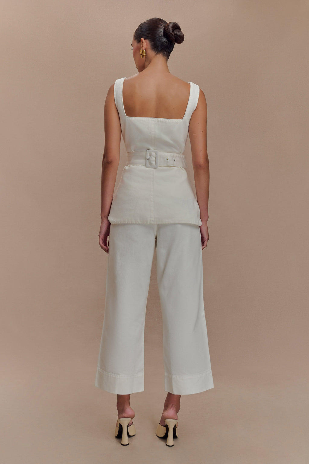 Kaitlyn Cropped Wide Leg Jeans in White – Chic&Drifts