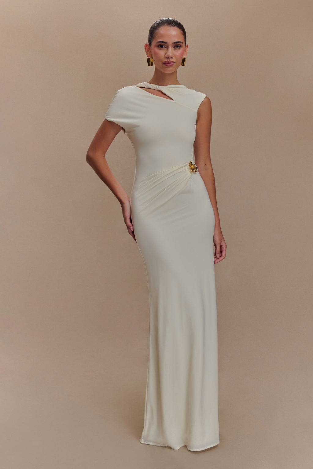Kaida Slinky Maxi Dress With Hardware in Ivory – Chic&Drifts