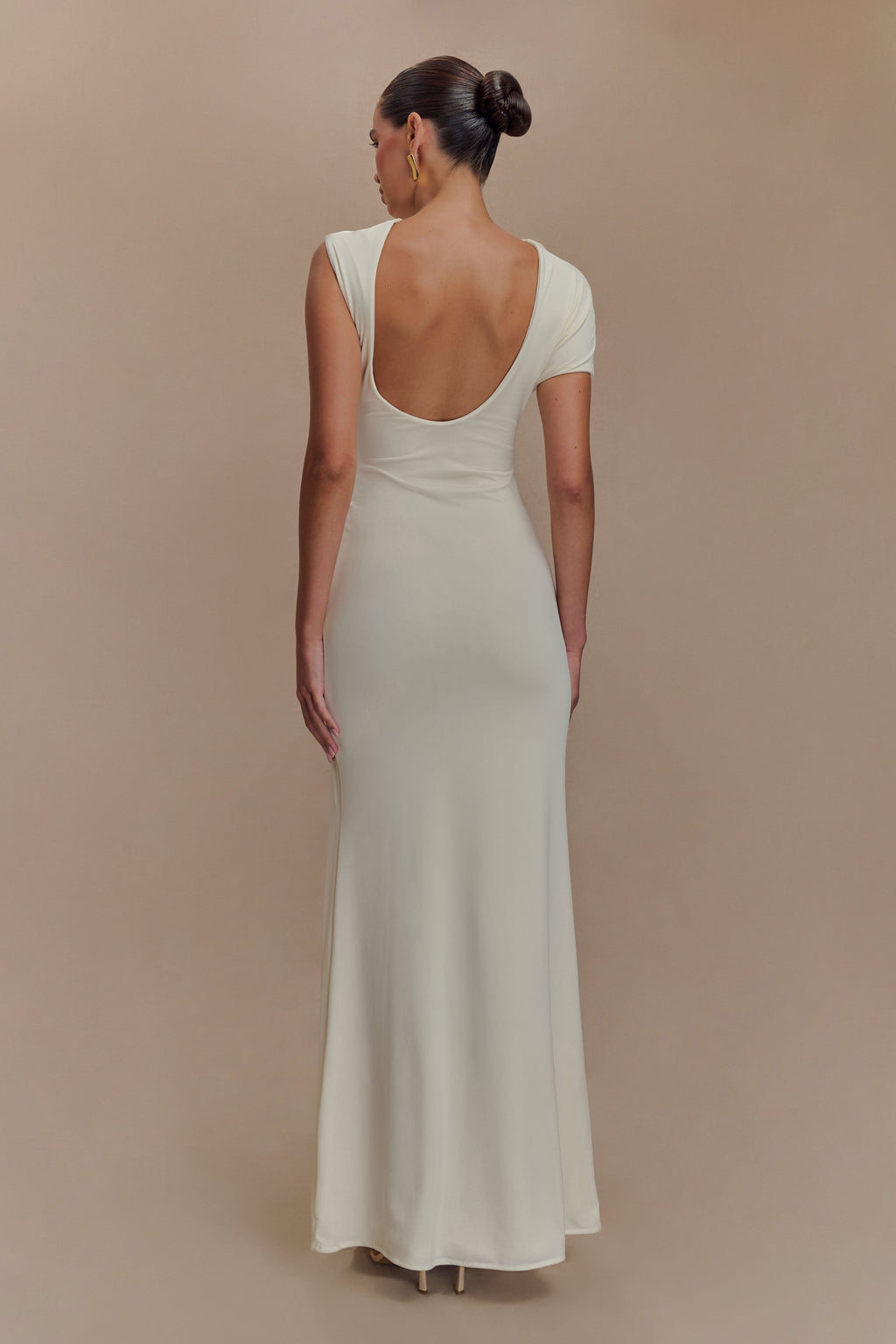 Kaida Slinky Maxi Dress With Hardware in Ivory – Chic&Drifts