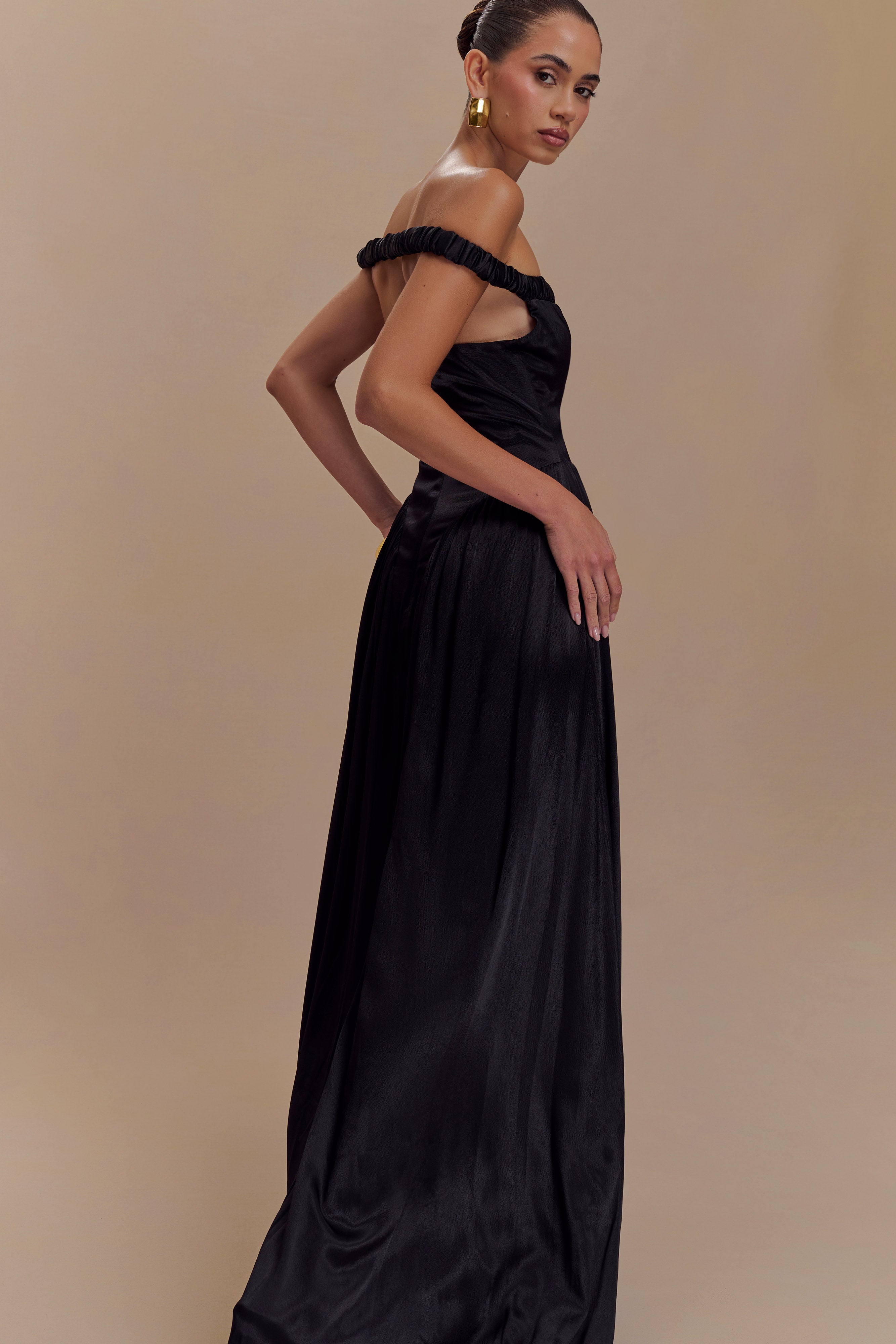 Coco Dropped Waist Maxi Dress in Black – Chic&Drifts
