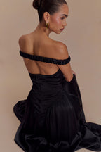 Coco Dropped Waist Maxi Dress in Black – Chic&Drifts