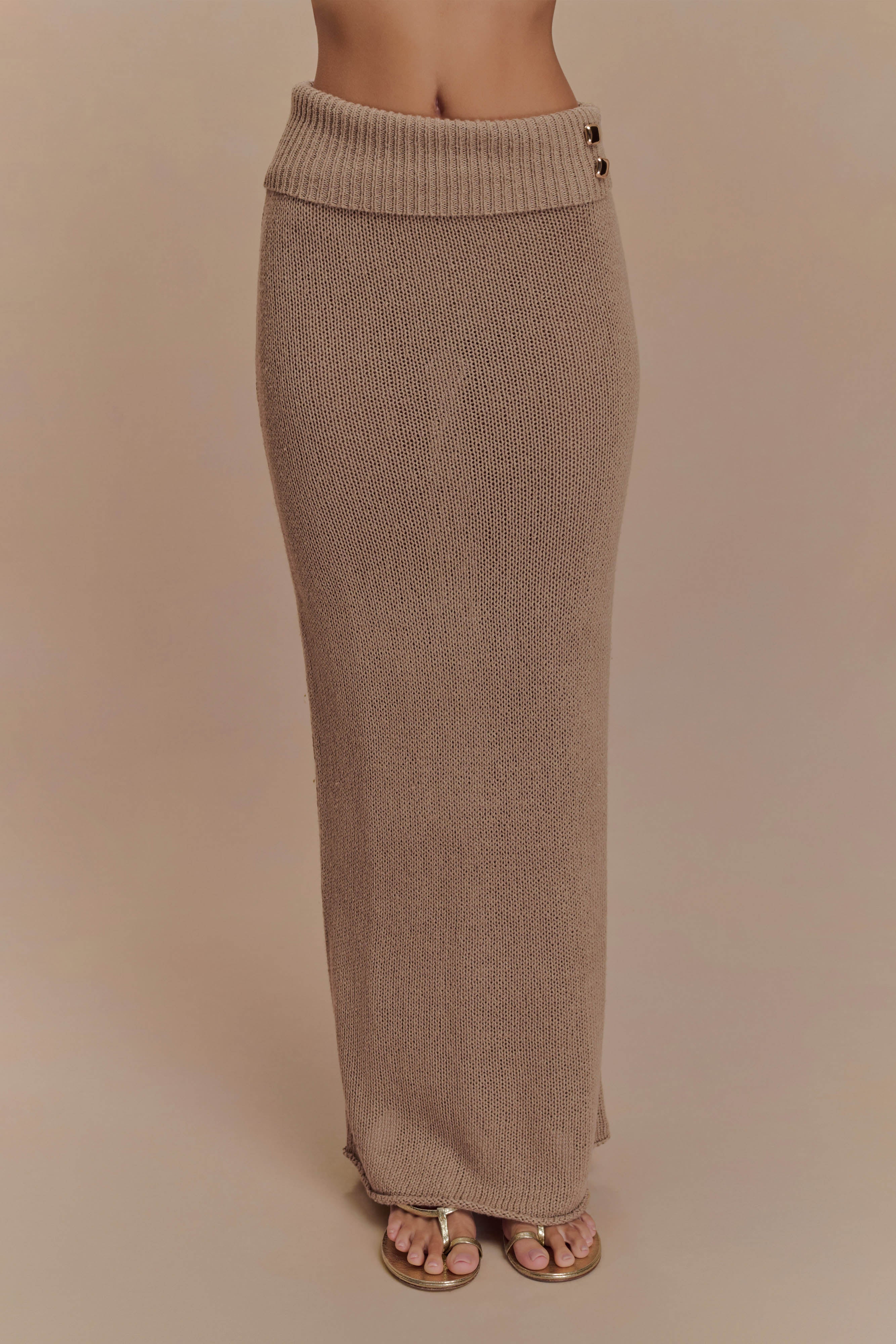 Sloane Knit Maxi Skirt in Latte – Chic&Drifts