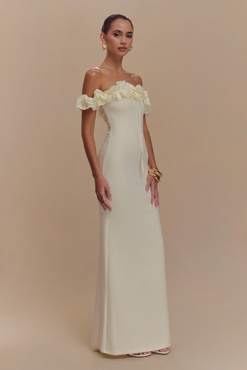 Nova Ruffle Off Shoulder Maxi Dress in Ivory – Chic&Drifts