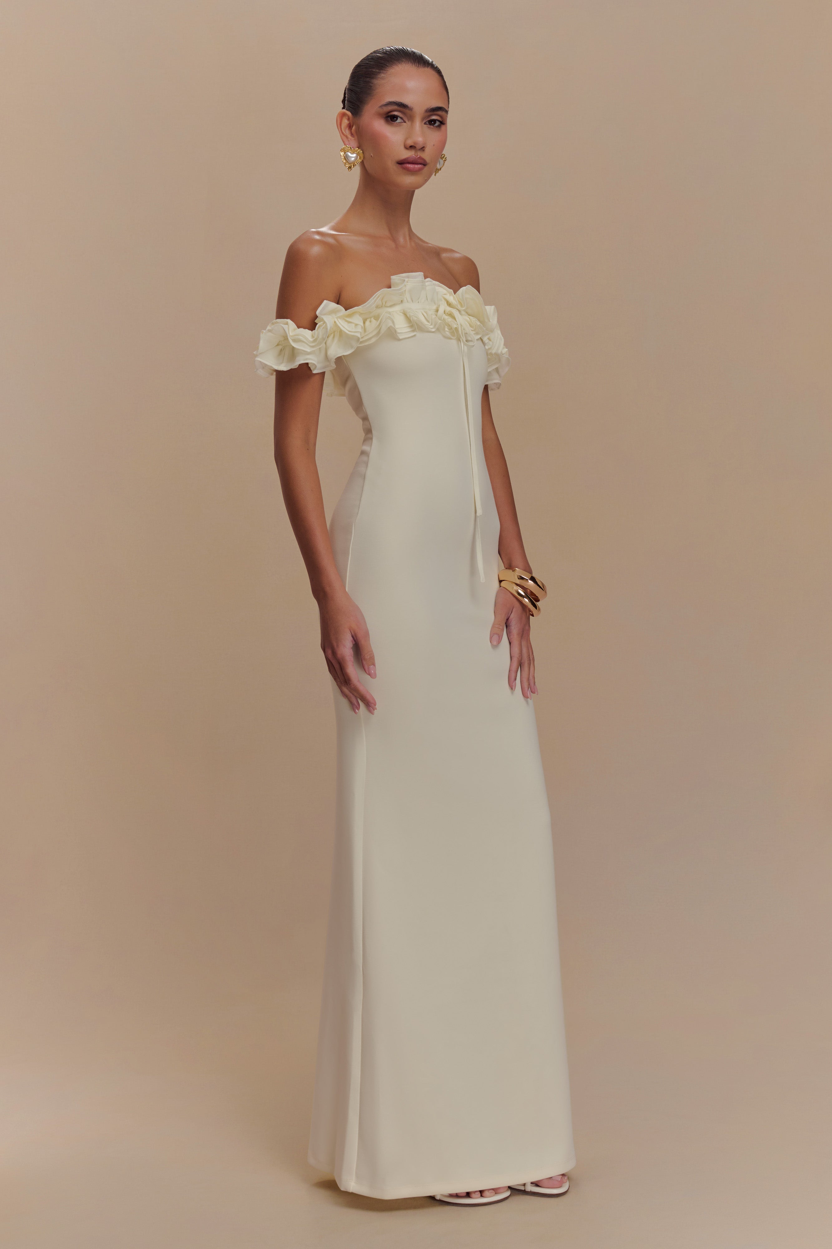 Nova Ruffle Off Shoulder Maxi Dress in Ivory – Chic&Drifts