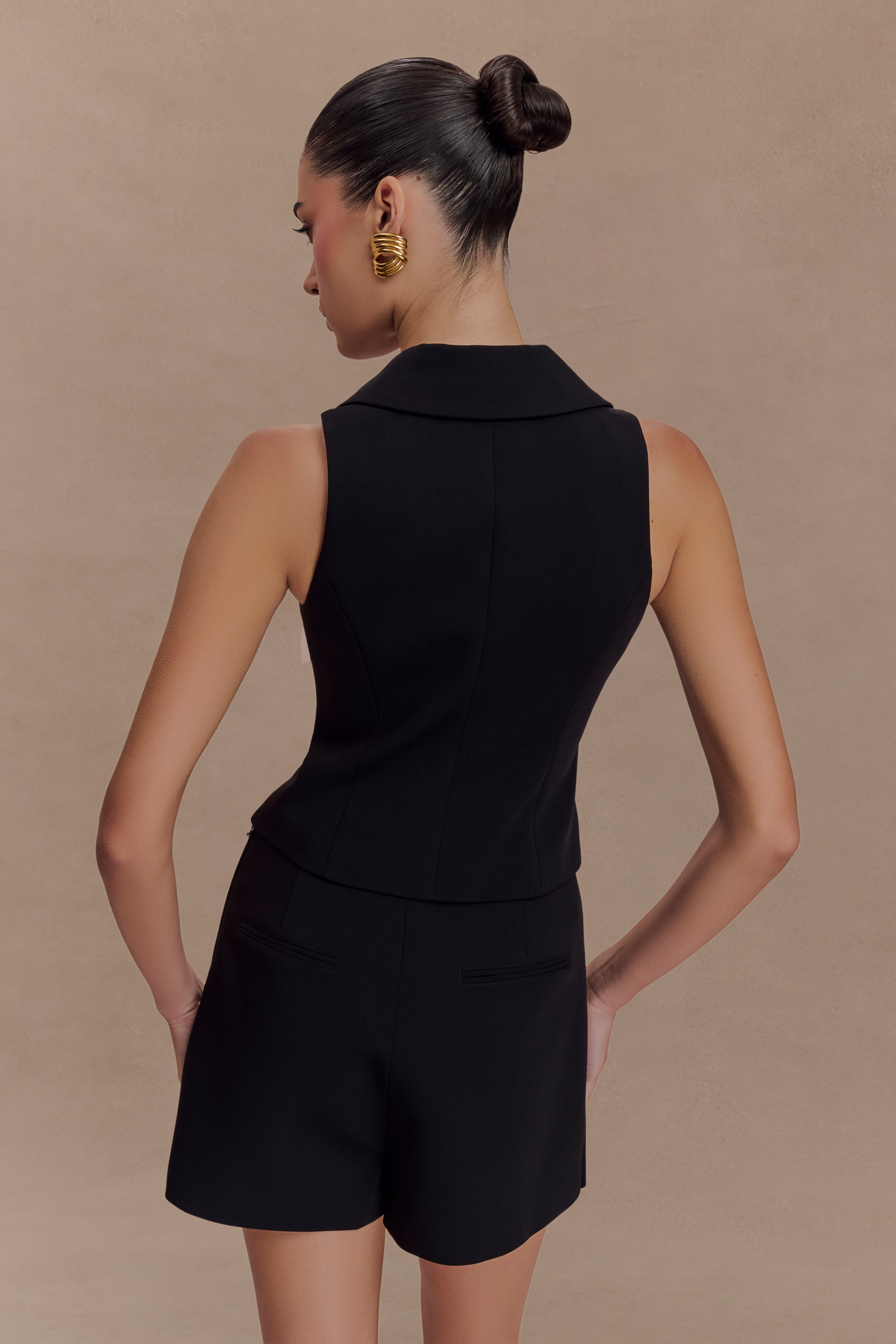 Alix Mixed Button Vest in Black – Chic&Drifts
