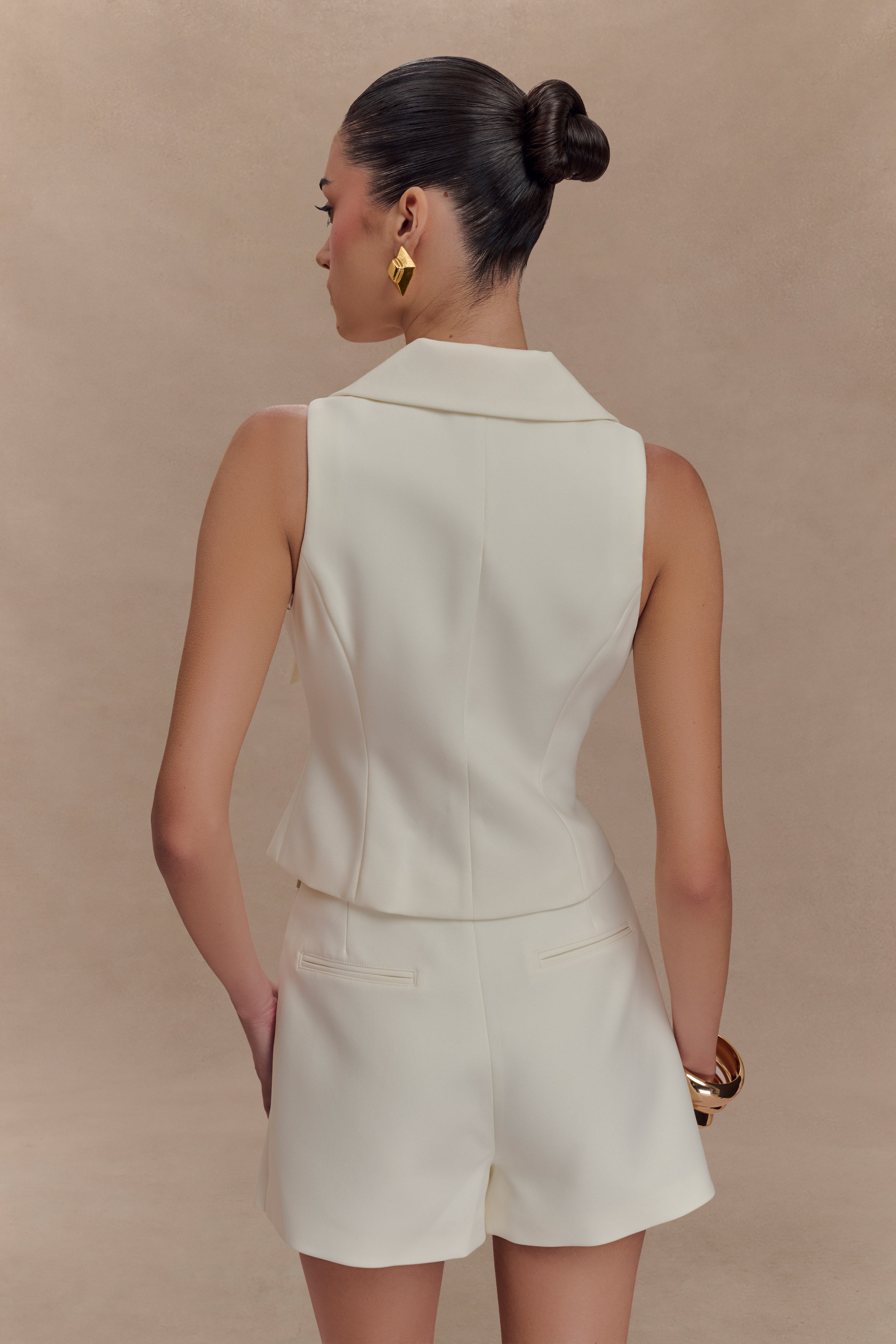 Alix Mixed Button Vest in Ivory – Chic&Drifts