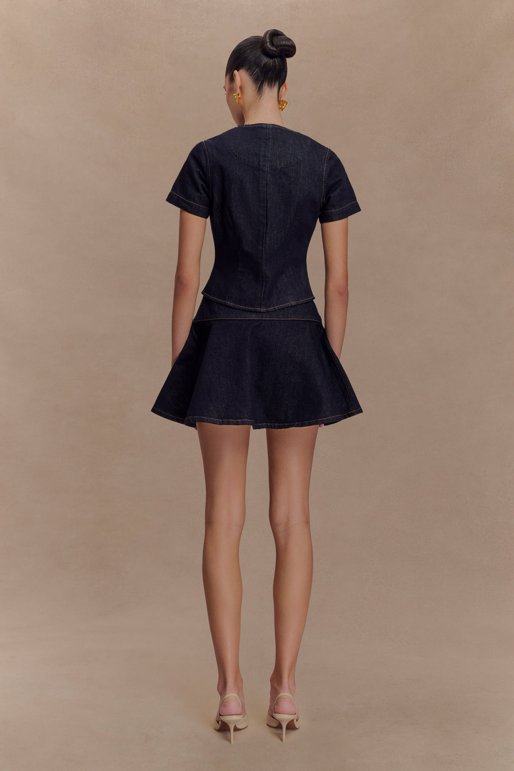 Arista Denim Mini Skirt in Washed Indigo Blue – Chic&Drifts