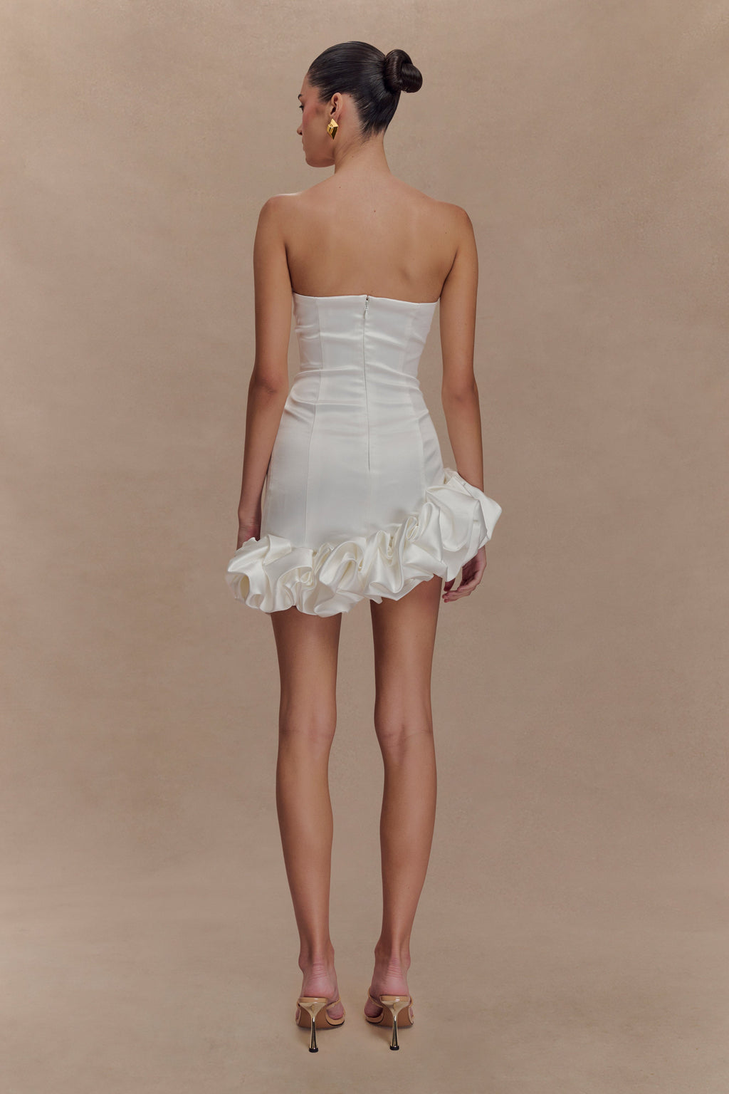 Alba Bubble Mini Dress in White – Chic&Drifts