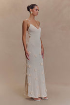 Suki Knit Maxi Dress With Flowers in Nude – Chic&Drifts