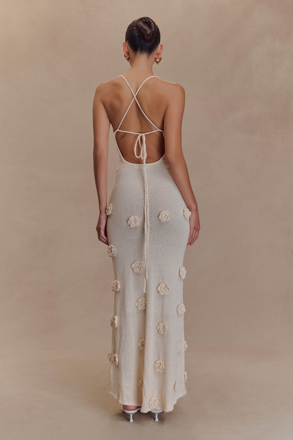 Suki Knit Maxi Dress With Flowers in Nude – Chic&Drifts