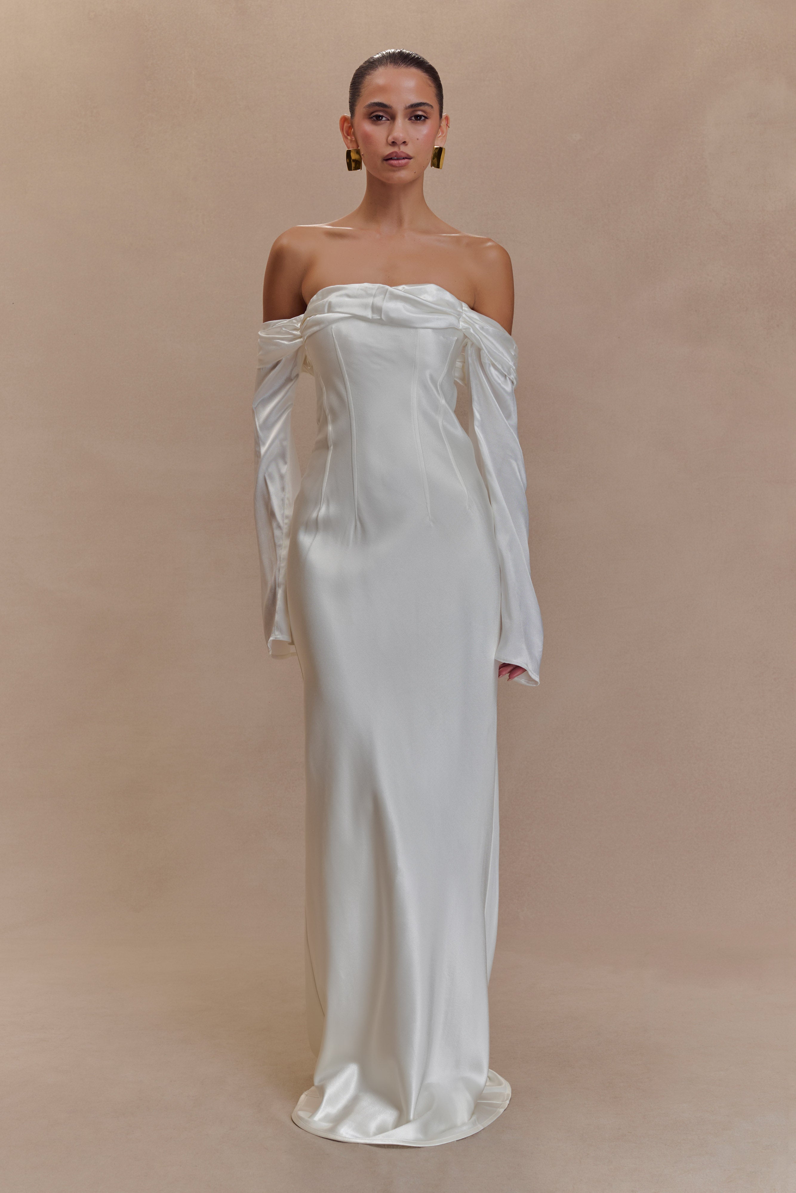 Giselle Off Shoulder Cowl Neck Maxi Dress in White – Chic&Drifts