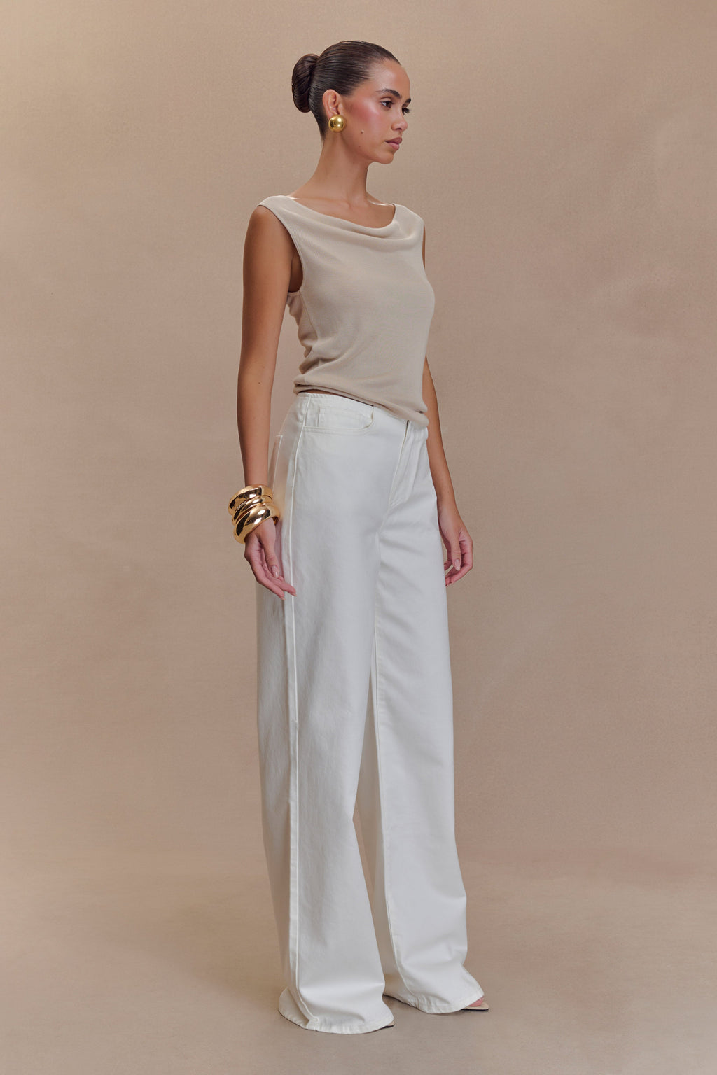Caitlin Mid Rise Jeans in White – Chic&Drifts