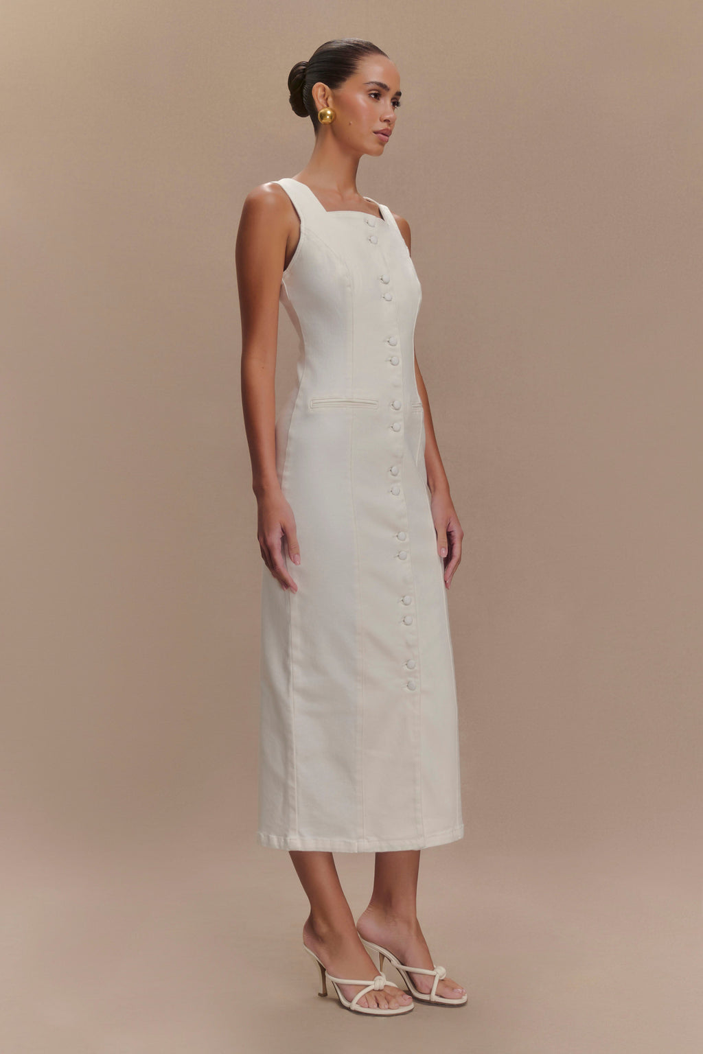 Reyna Denim Midi Dress in White – Chic&Drifts