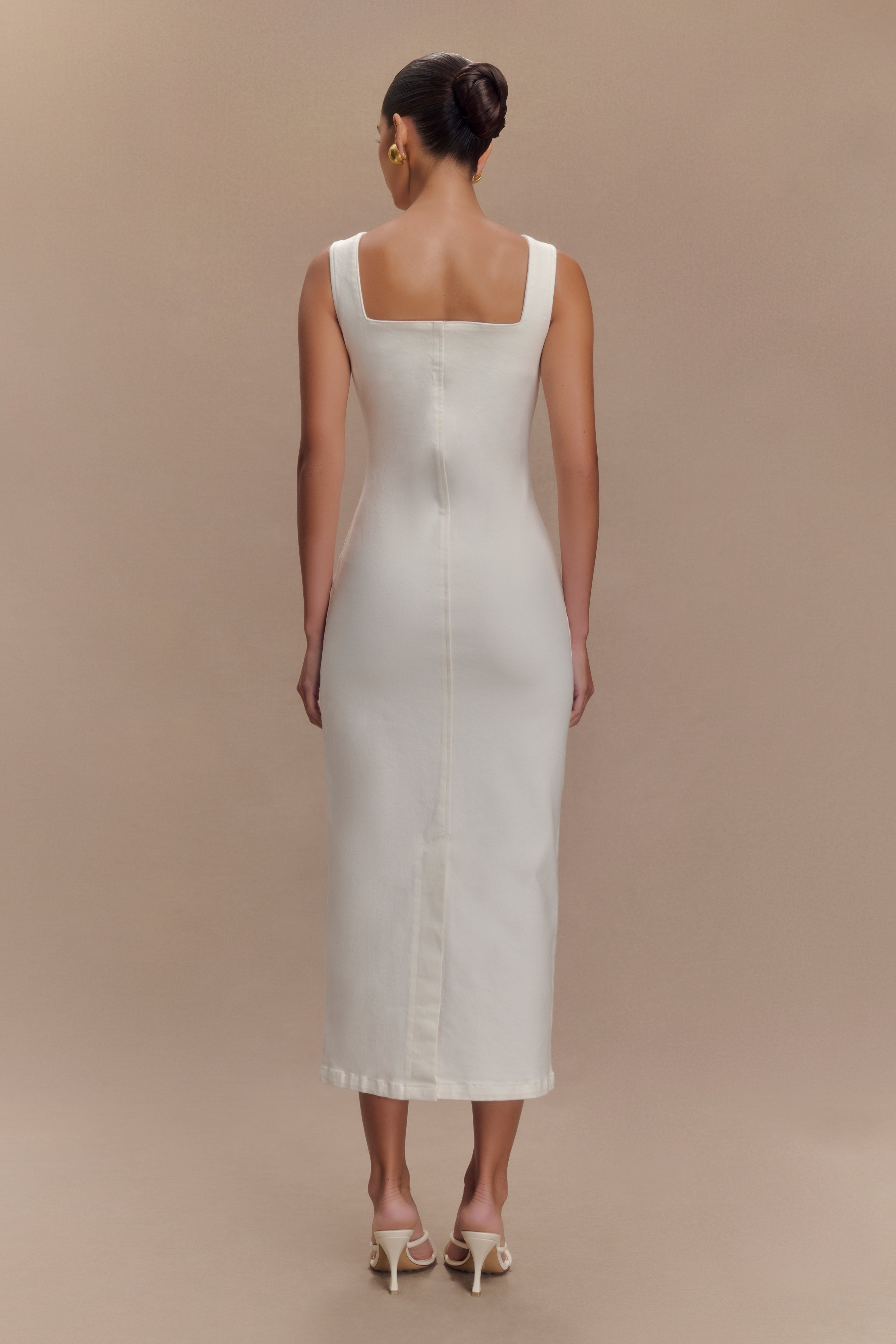 Reyna Denim Midi Dress in White – Chic&Drifts