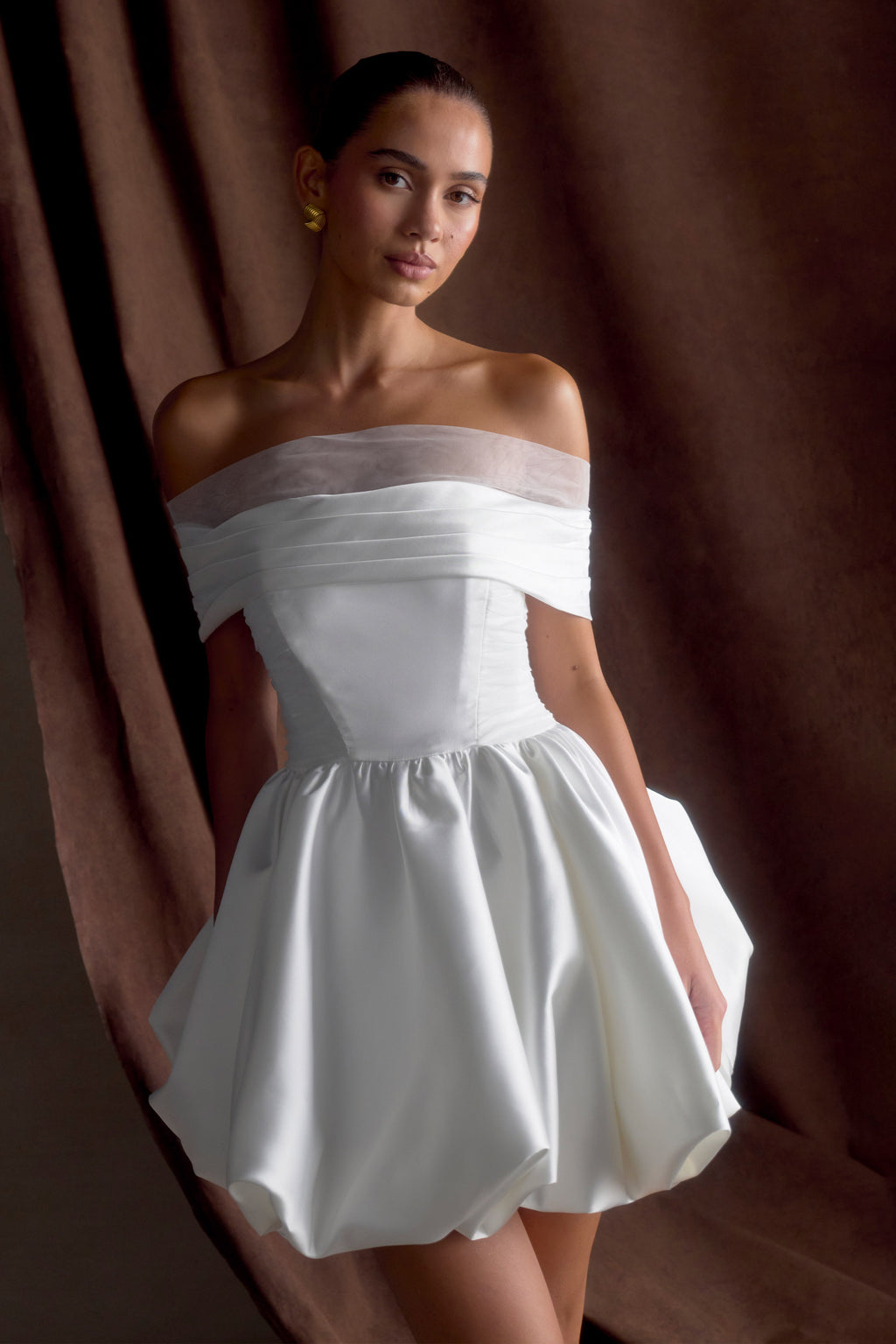 Lauretta Off Shoulder Mini Dress in White – Chic&Drifts
