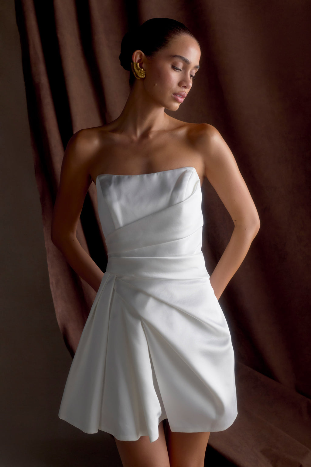Lora Strapless Satin Mini Dress in White – Chic&Drifts