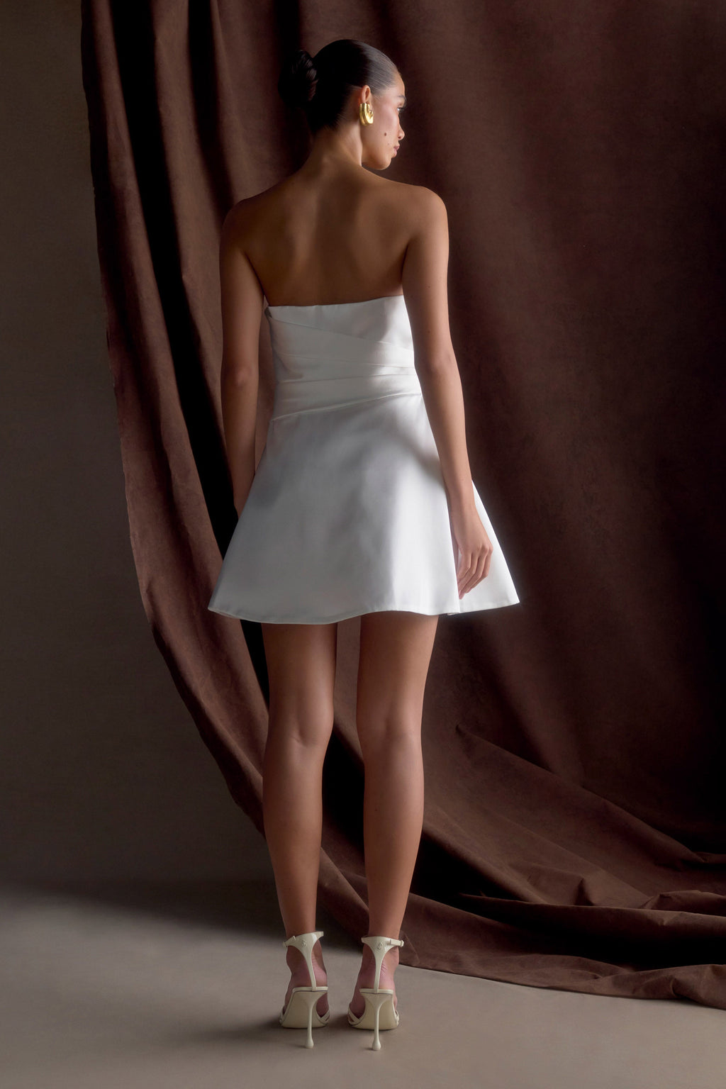 Lora Strapless Satin Mini Dress in White – Chic&Drifts