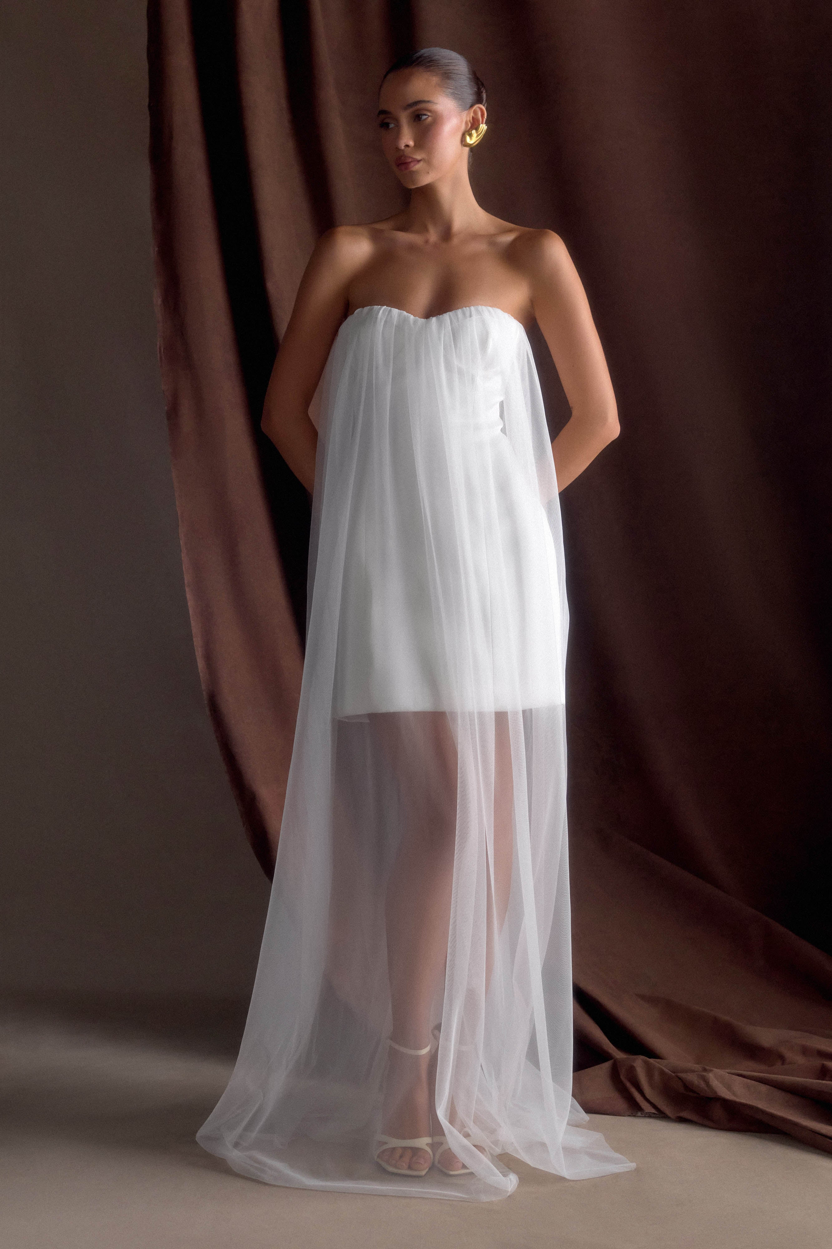 Bettany Chiffon Strapless Maxi Dress in White – Chic&Drifts