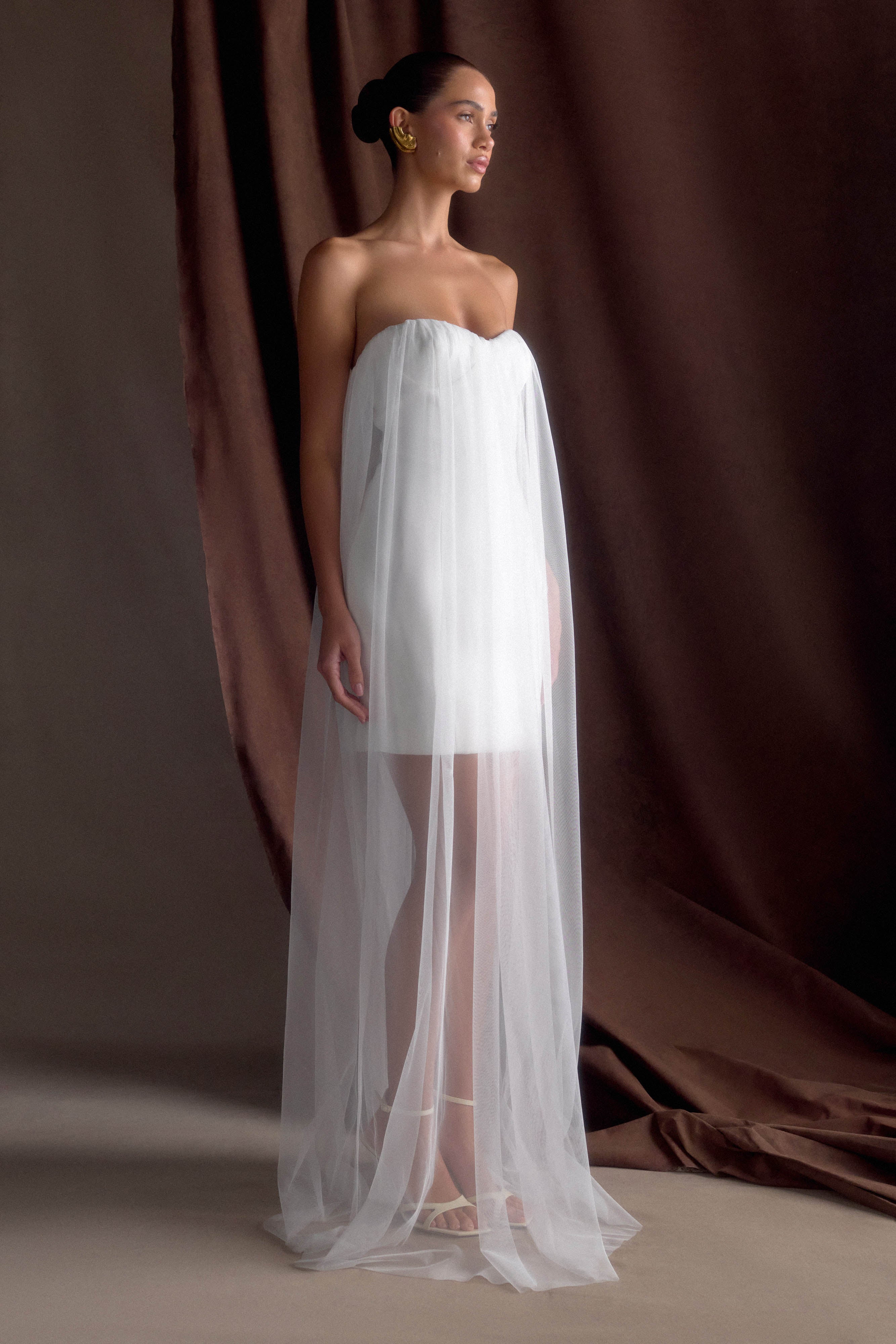 Bettany Chiffon Strapless Maxi Dress in White – Chic&Drifts